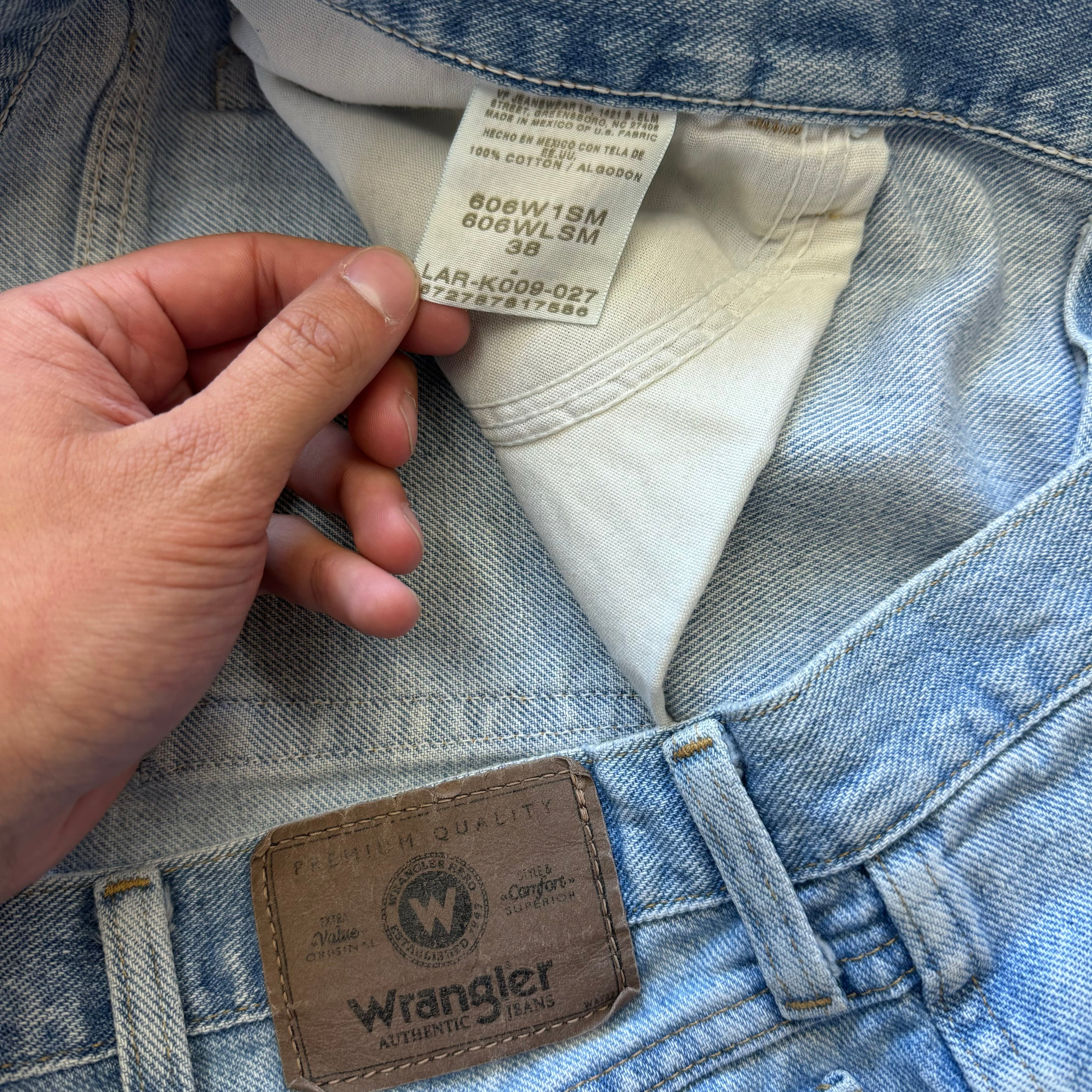 Vintage Wrangler denim Jean Shorts Sz 38