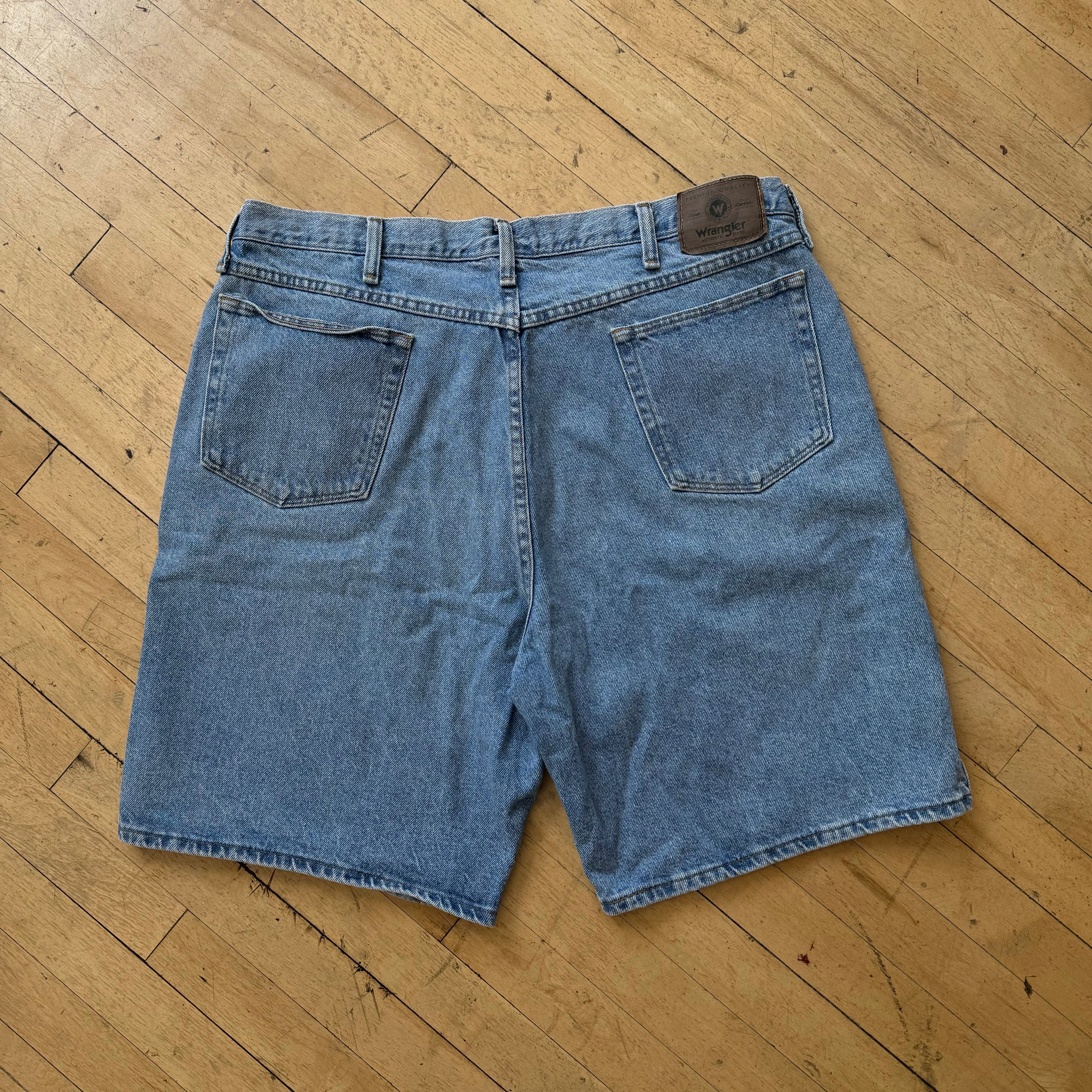 Vintage Wrangler Denim Jean Shorts Sz 40
