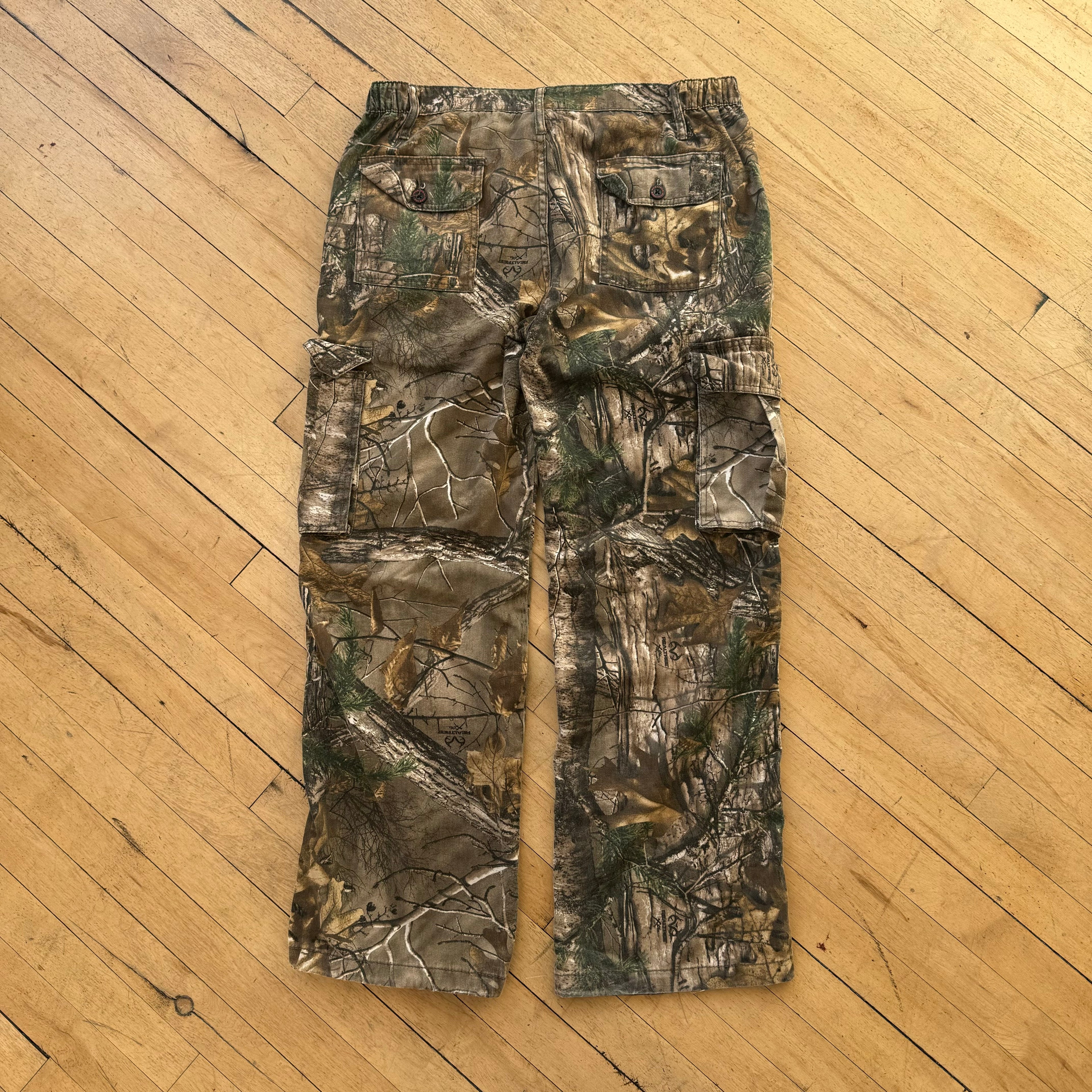 2000s ReelTree Camo Cargo Pants Sz L