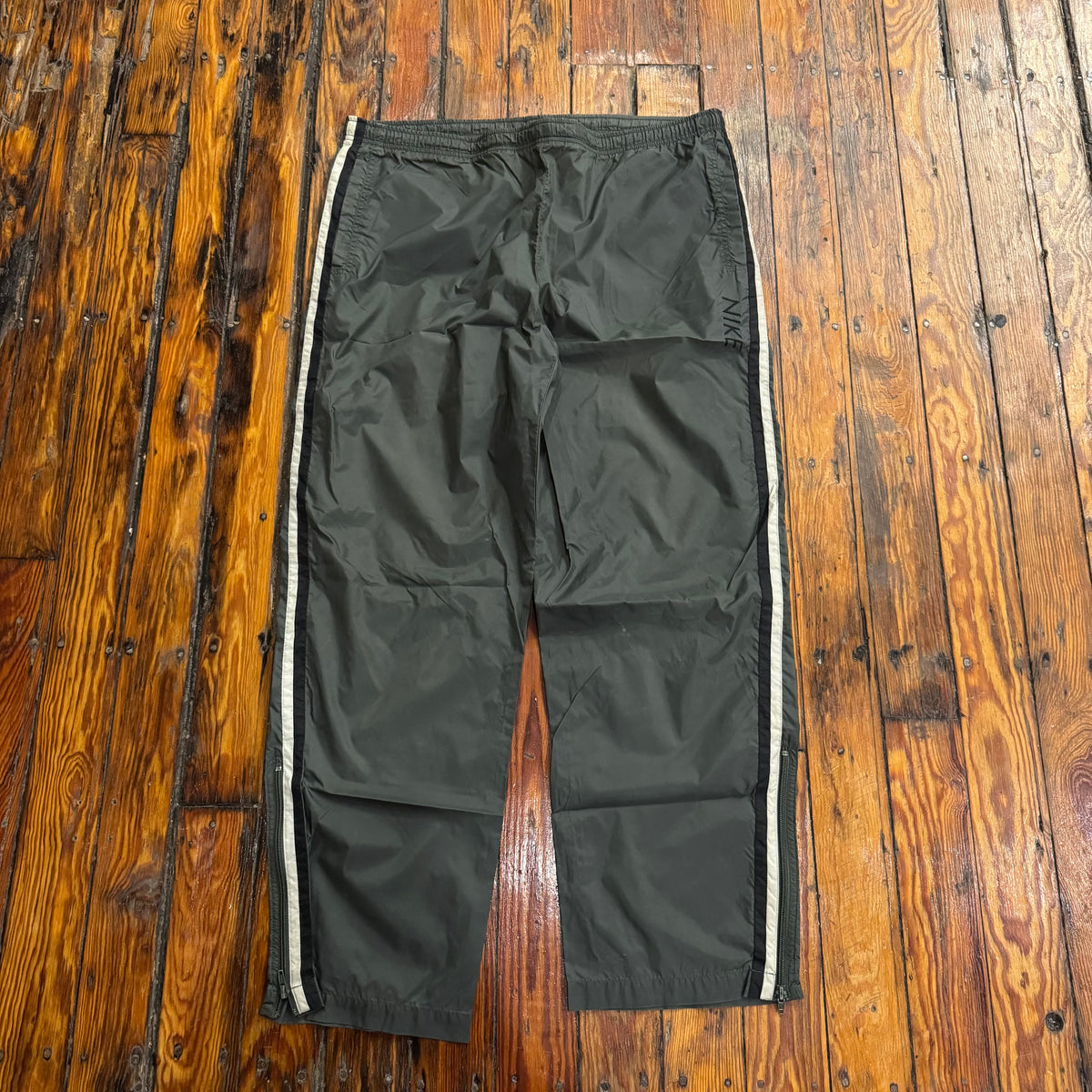 Vintage Olive Nike TrackPants Sz L