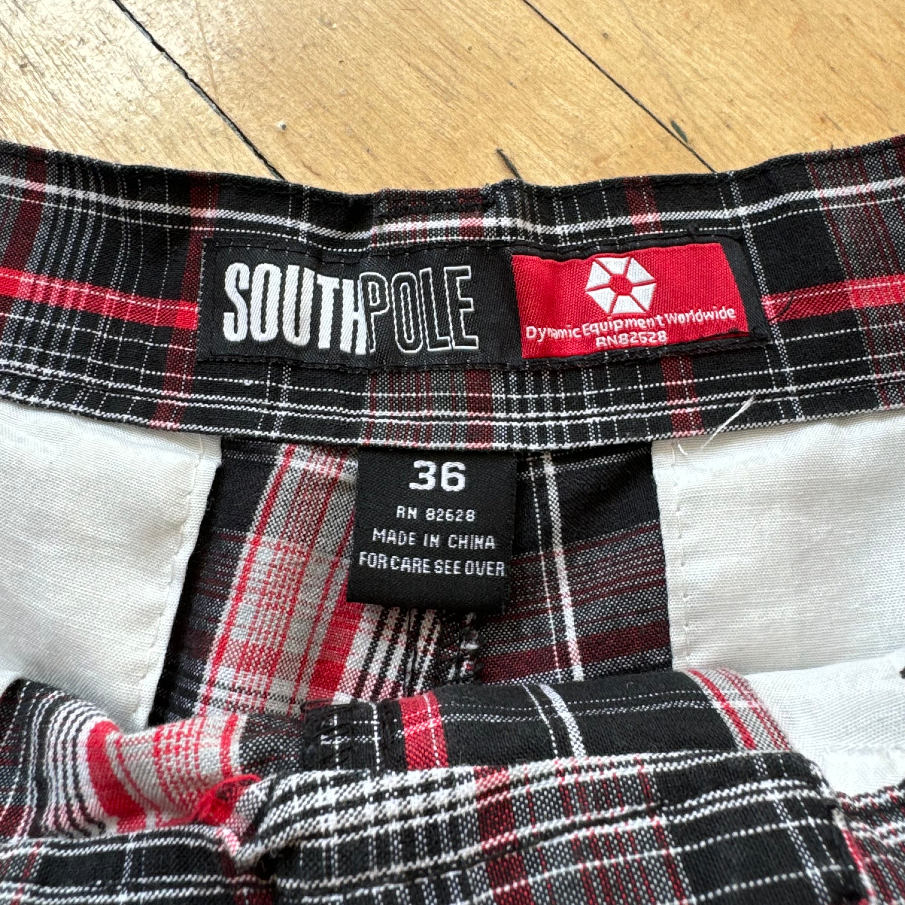 Y2K South Pole Plaid Khaki Shorts Sz 36