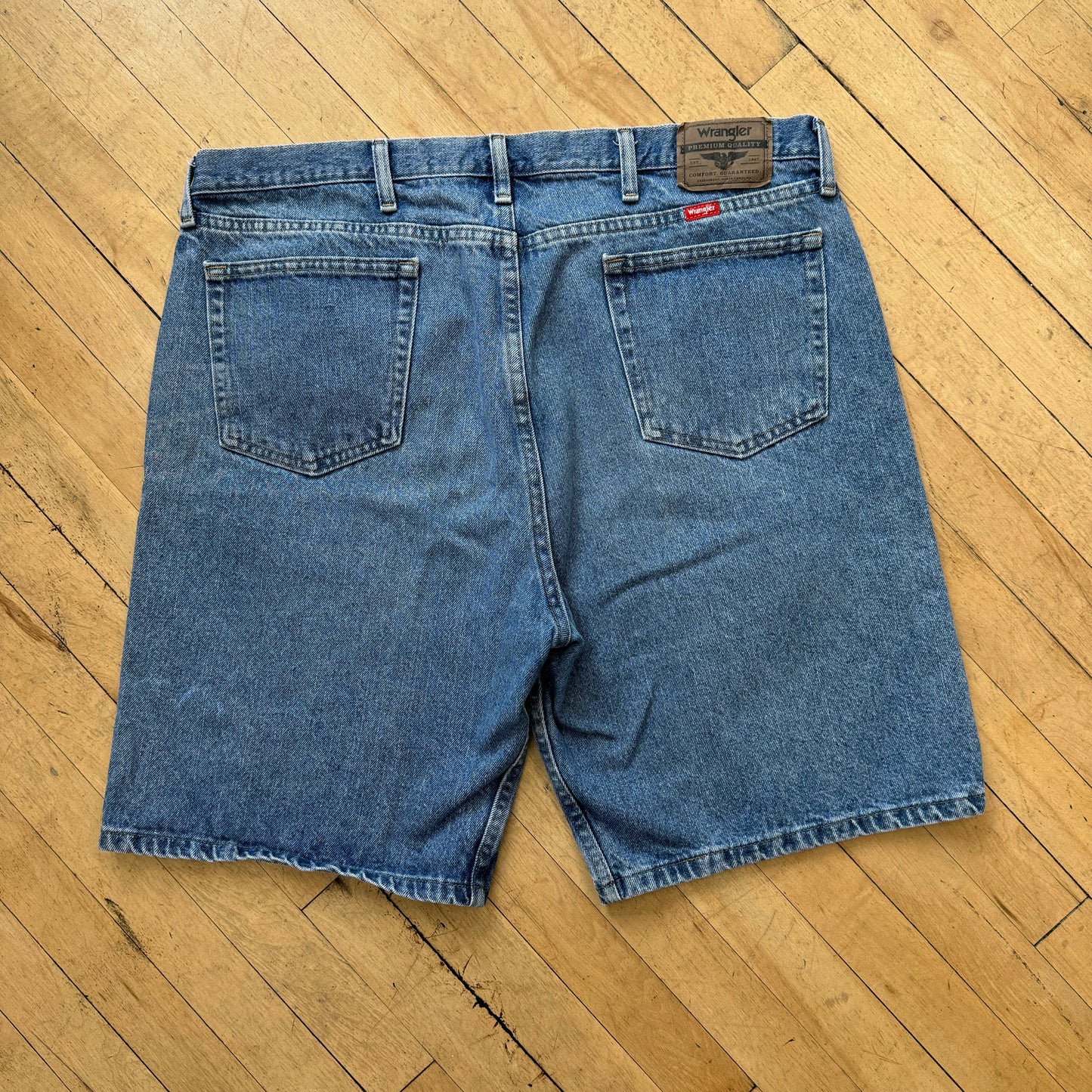 Vintage Wrangler Denim Jean shorts Sz 40