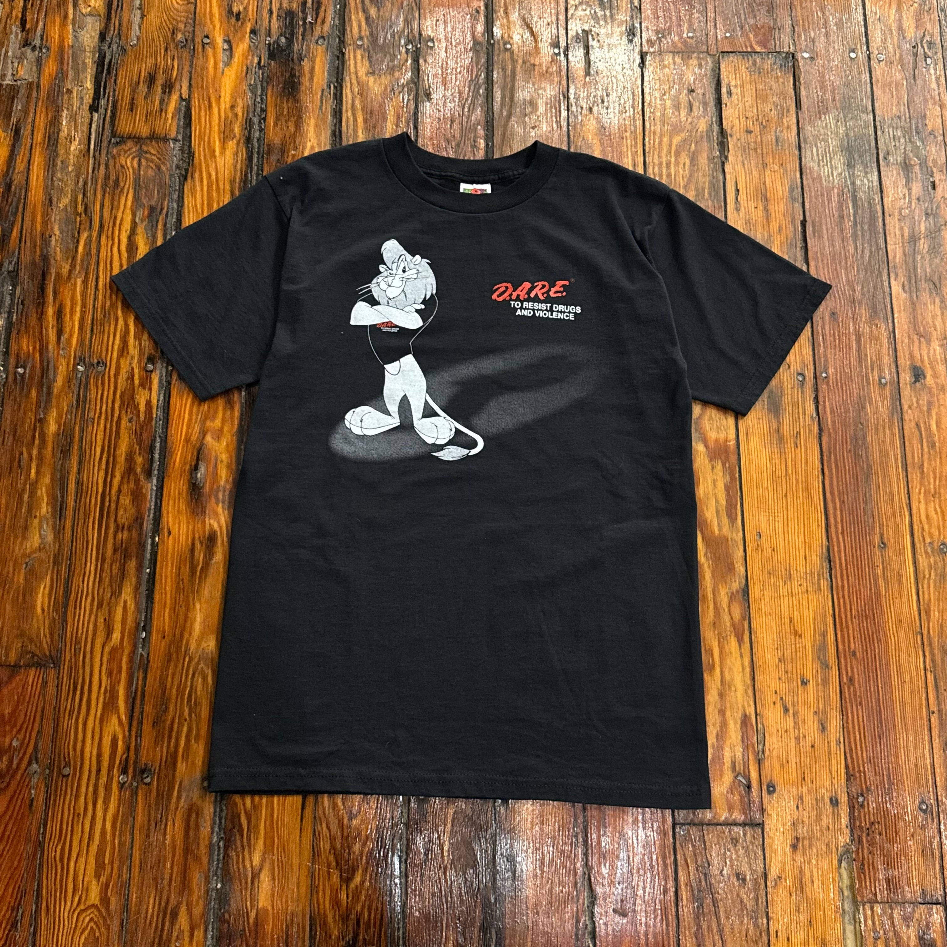 Vintage Dare to Resit Drugs T-shirt Sz M