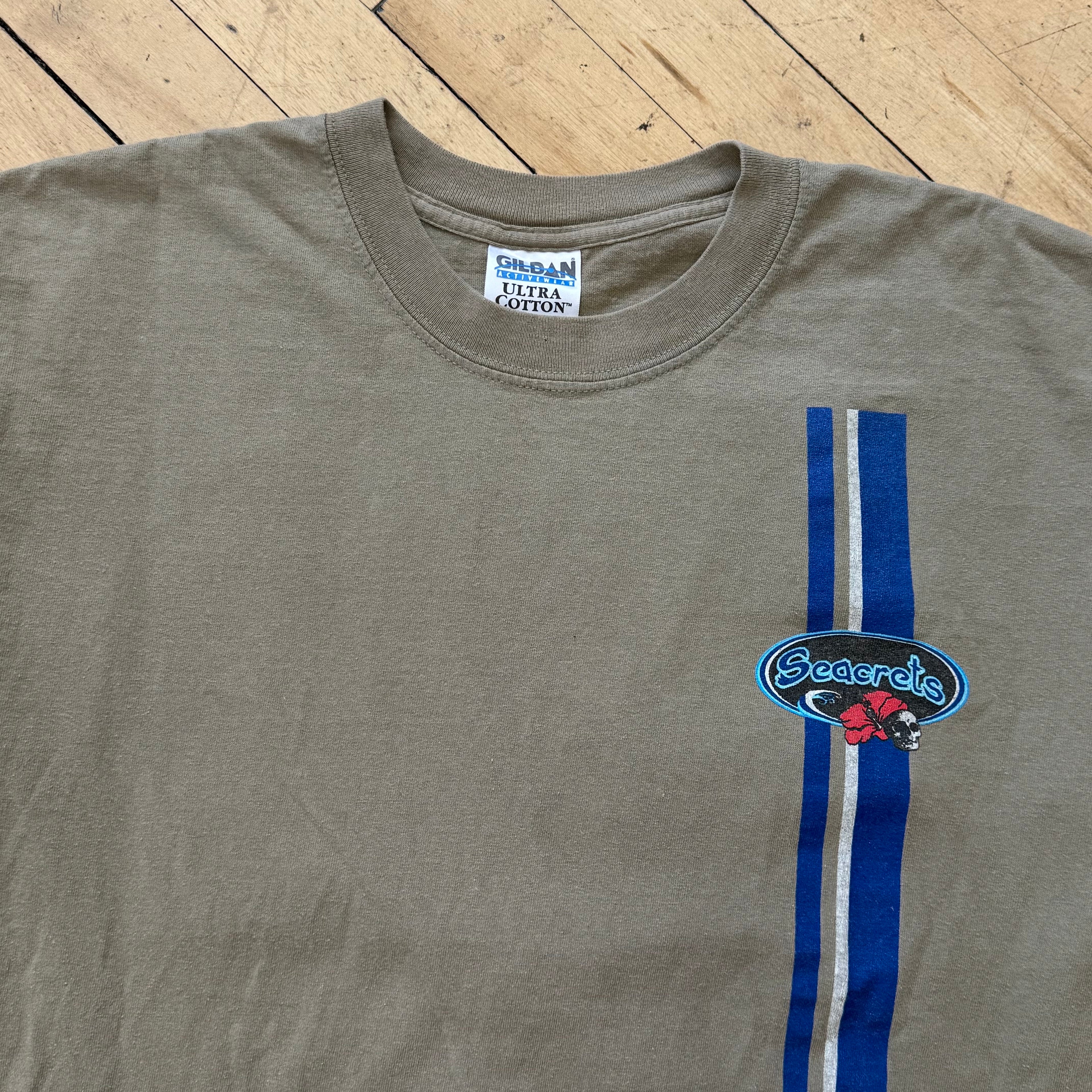 Vintage Seacrets T-shirt Sz M