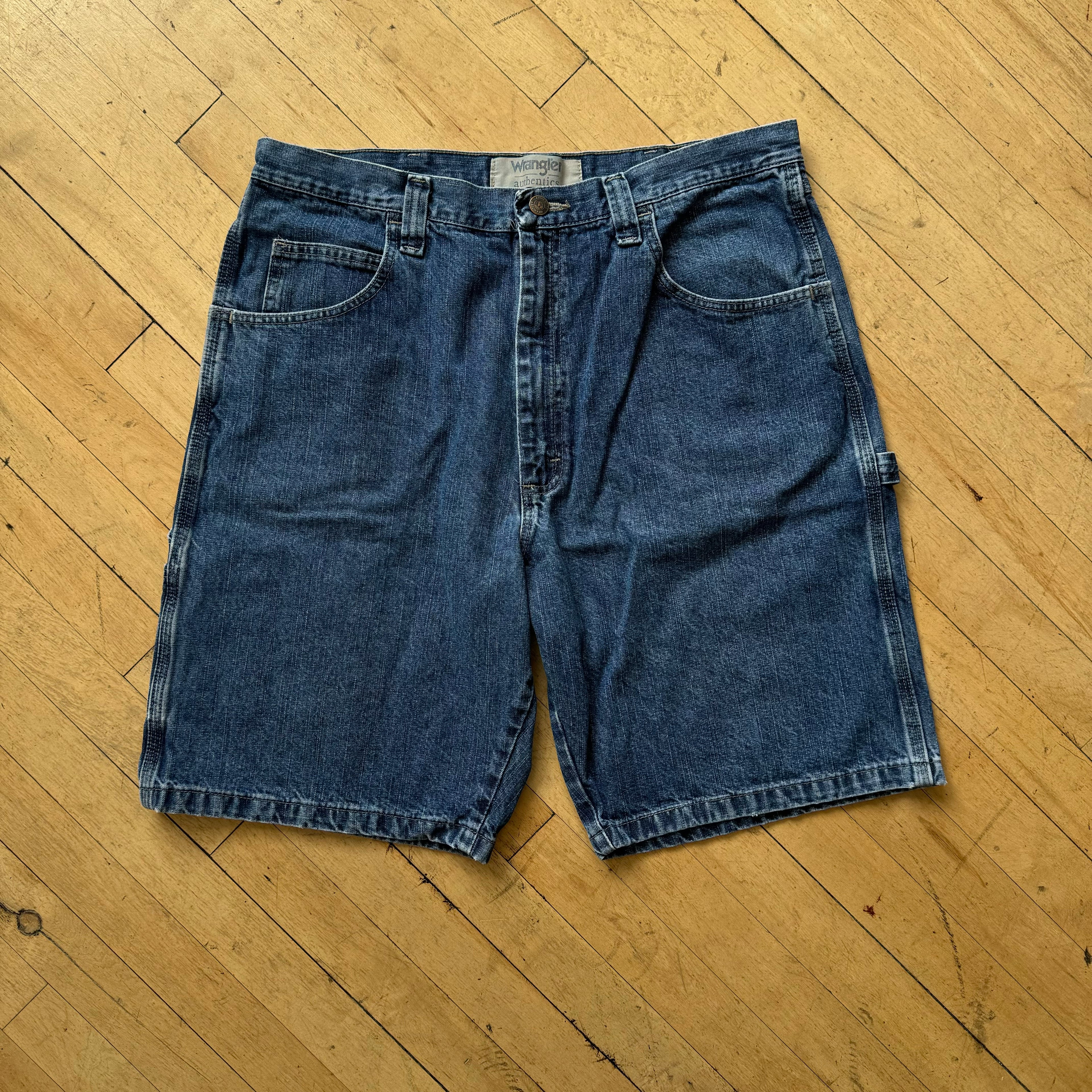 Vintage Wrangler Dark Wash Denim Jean Shorts Sz 38