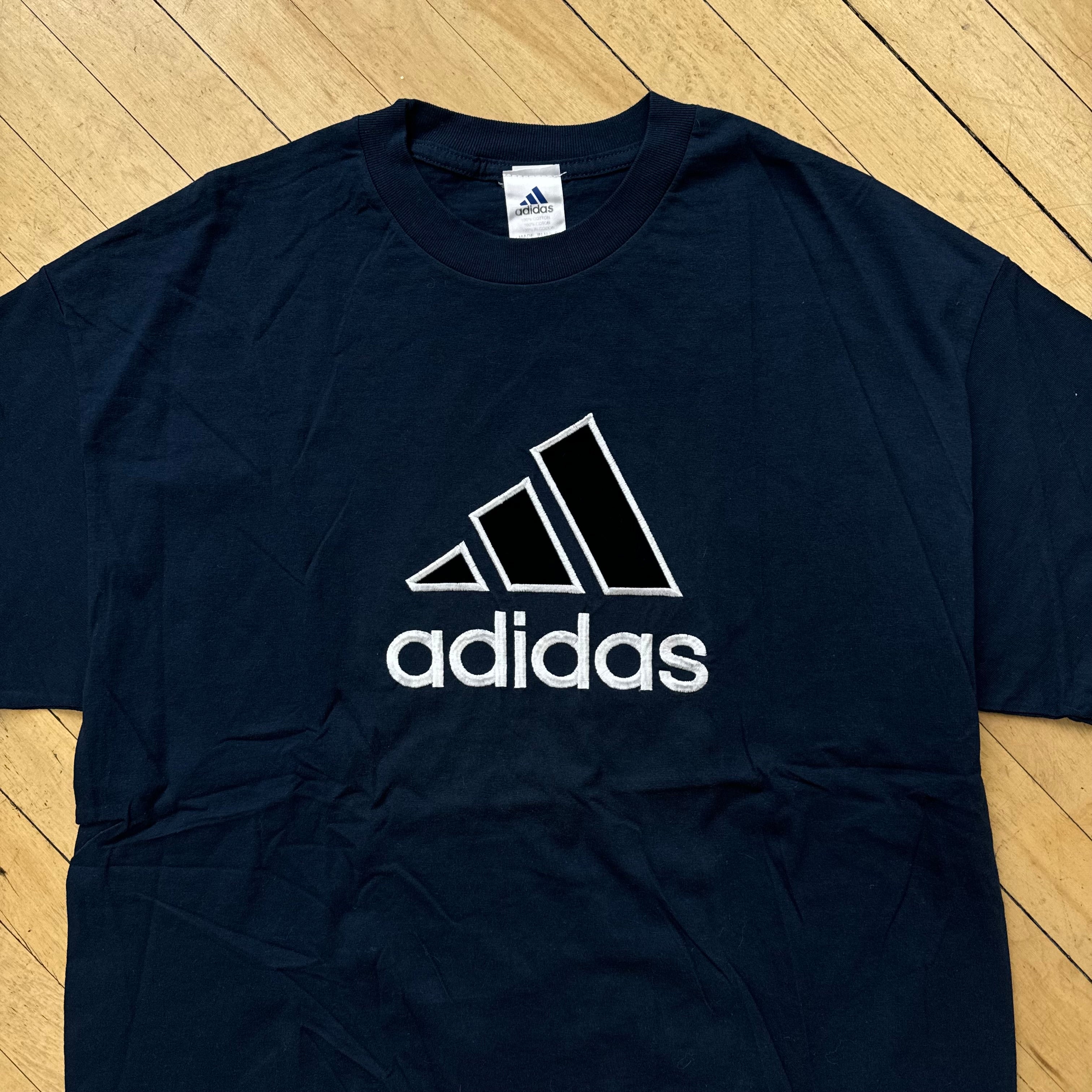 Vintage bootleg Adidas EmbroideredT-shirt Sz XL You