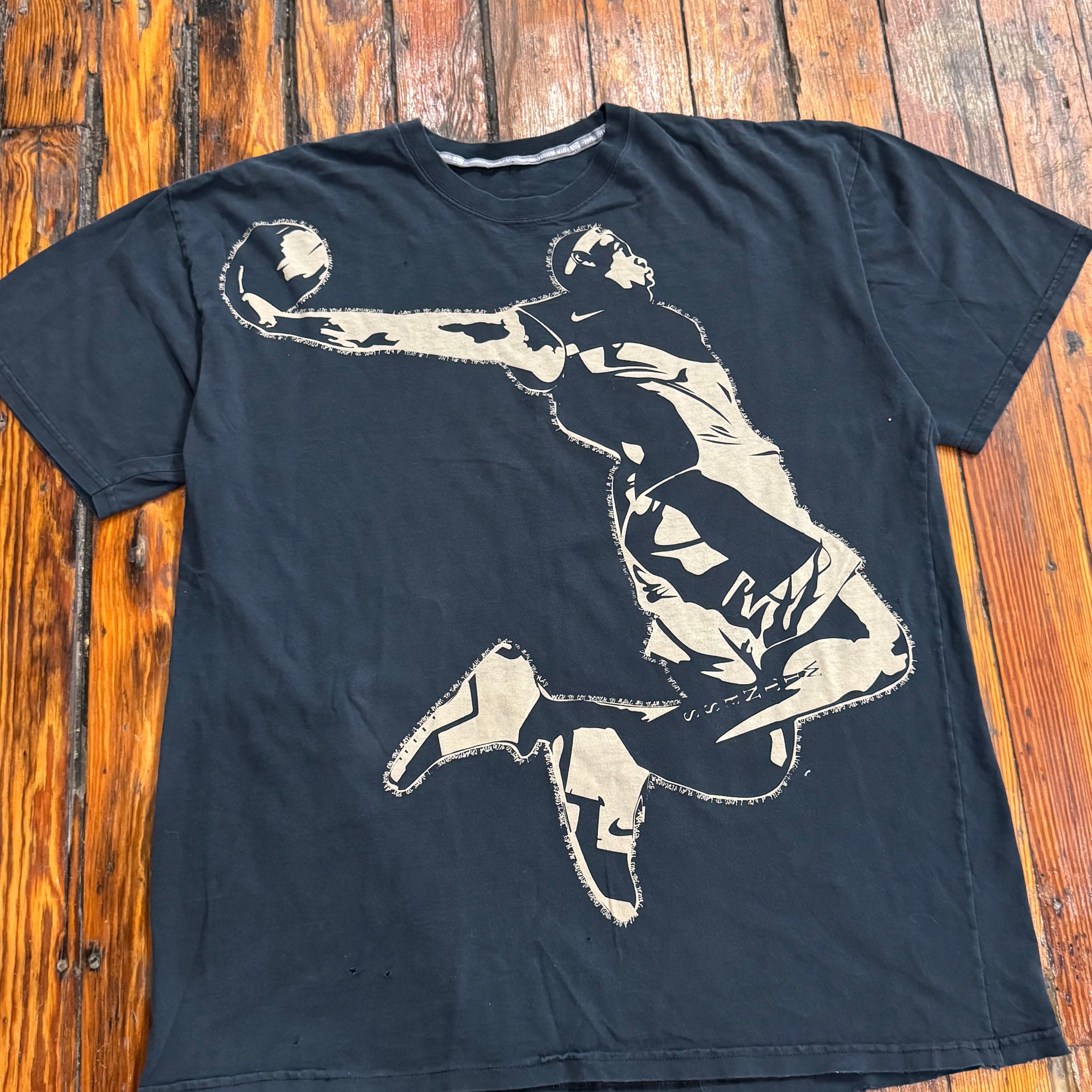 Y2K Nike LeBron James T-shirt Sz XL