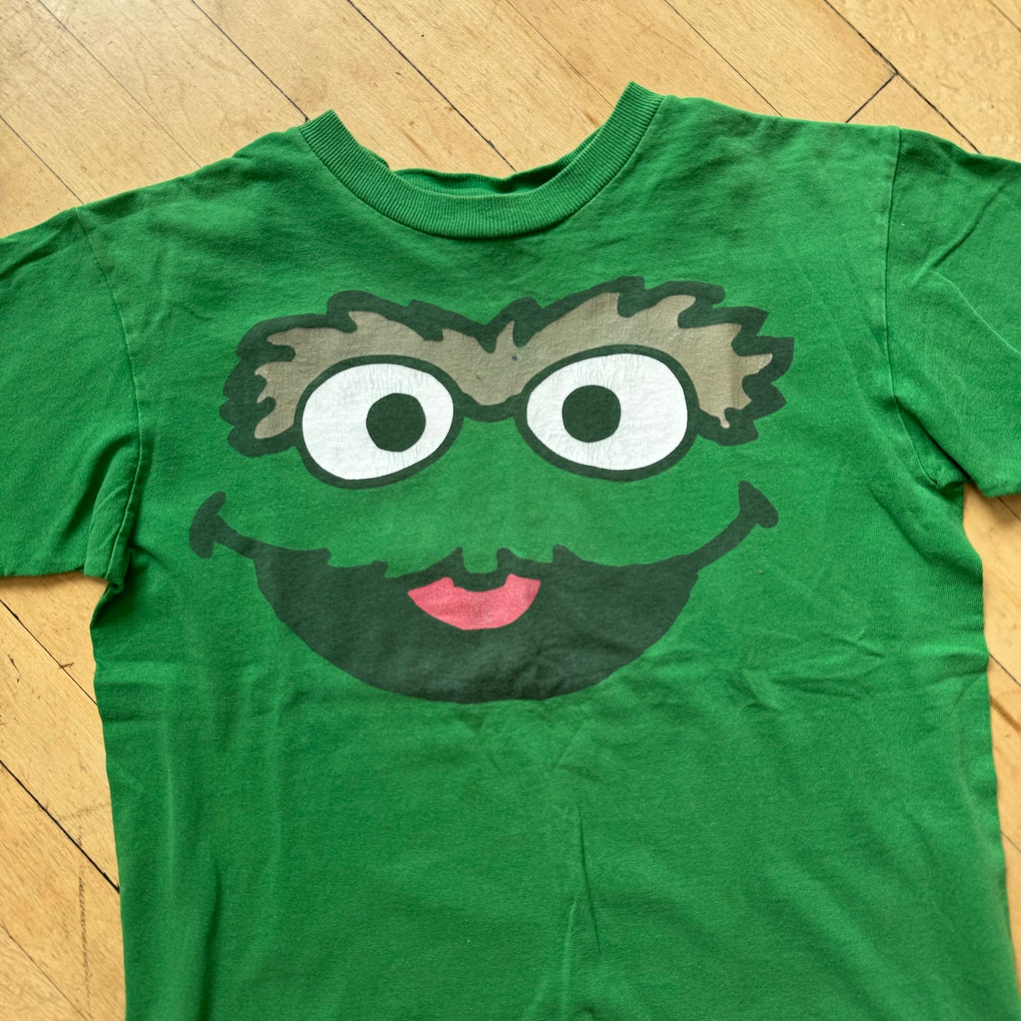 Vintage Oscar The grouch T-shirt Sz YTH M