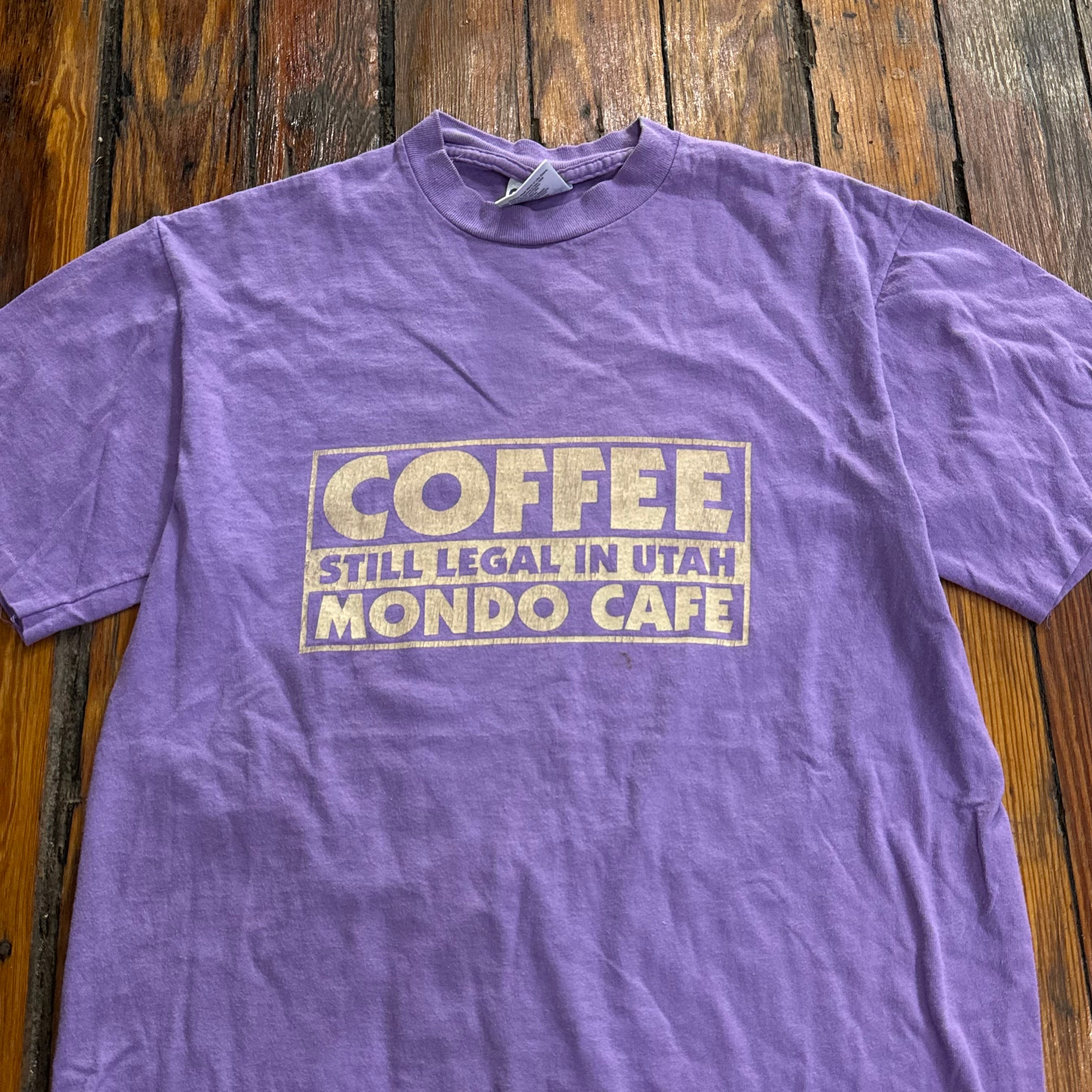 Vintage Mondo Cafe Utah T-shirt Sz M