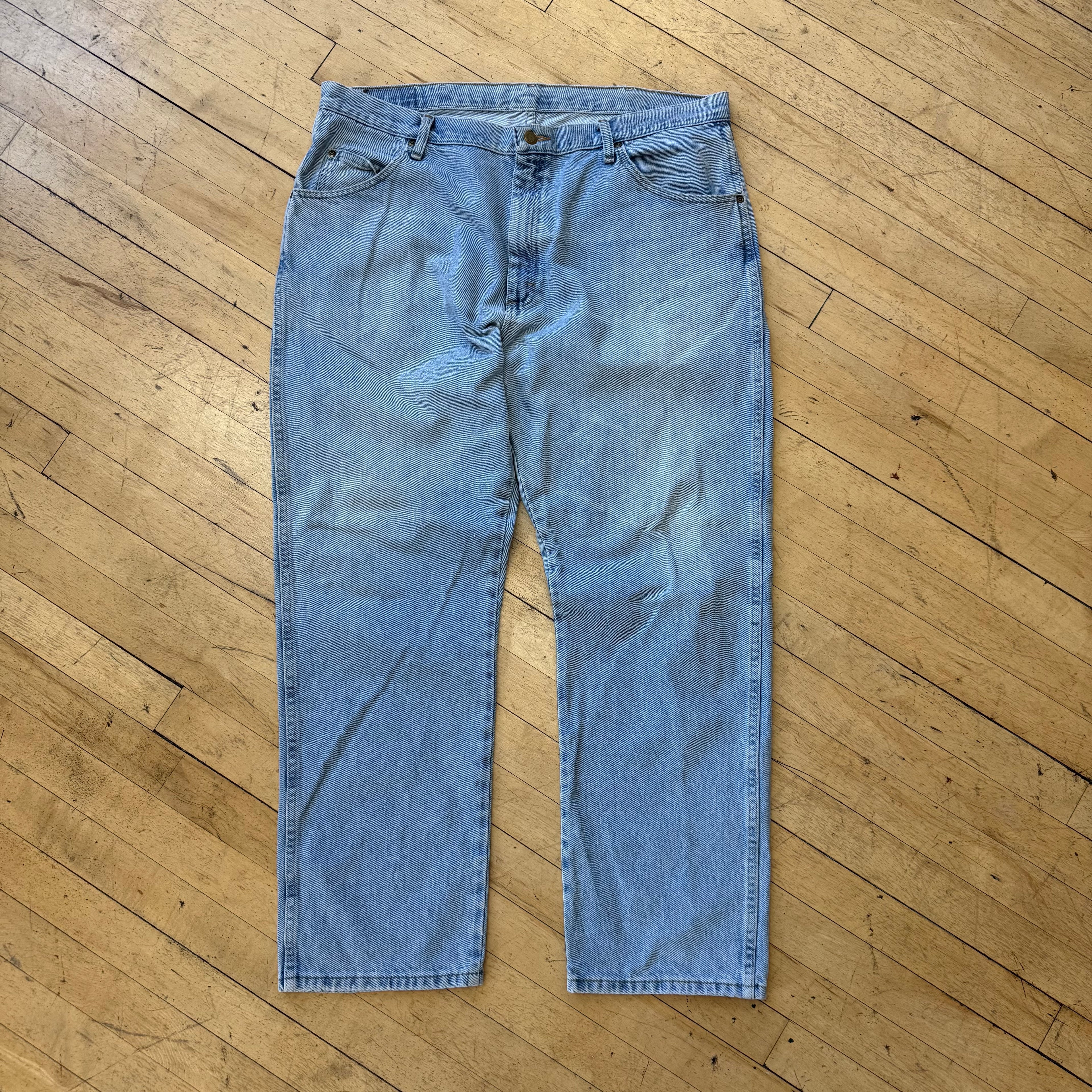 Vintage Light Wash Wrangler Denim Jeans Sz 40x30