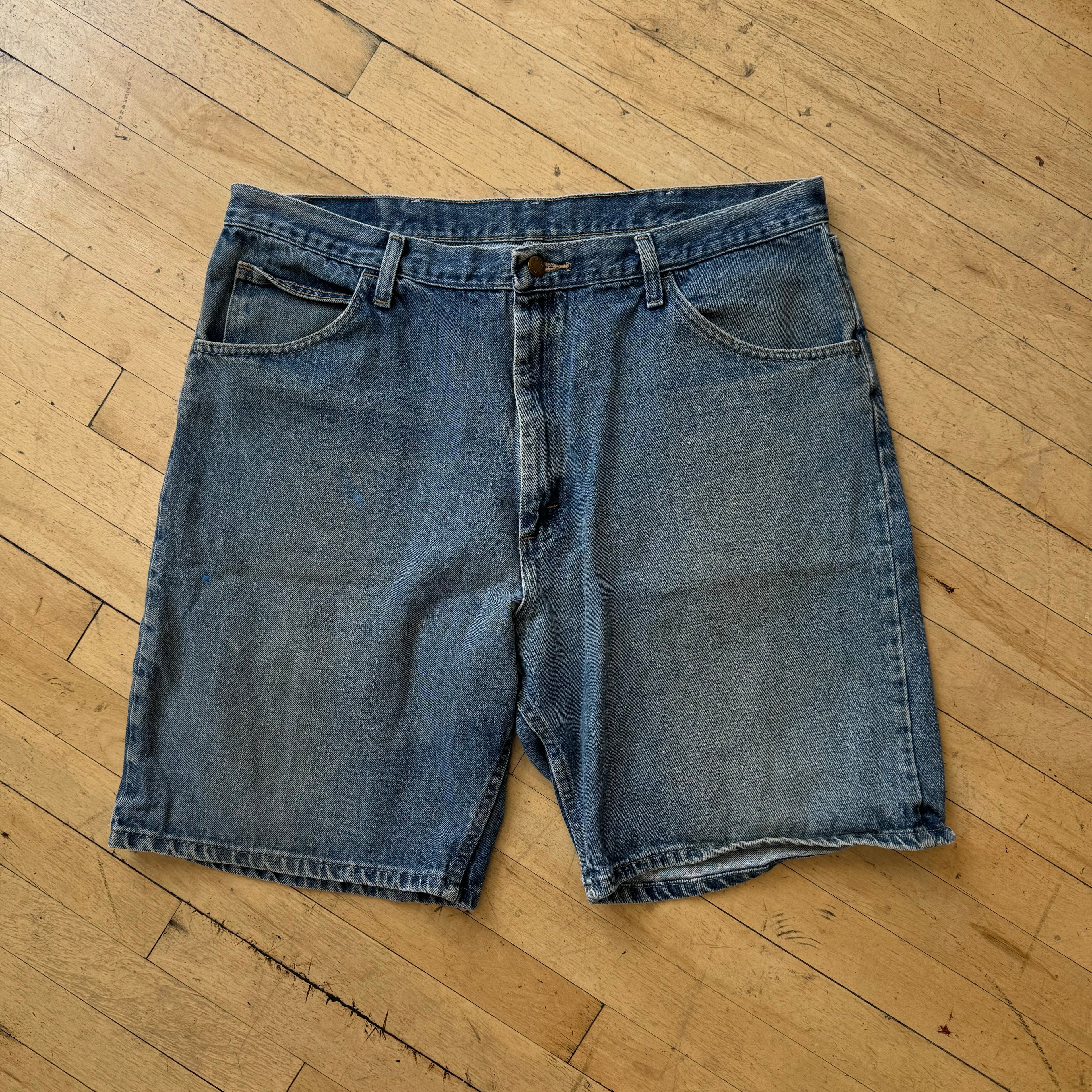 Vintage Wrangler denim Jean Shorts Sz 40