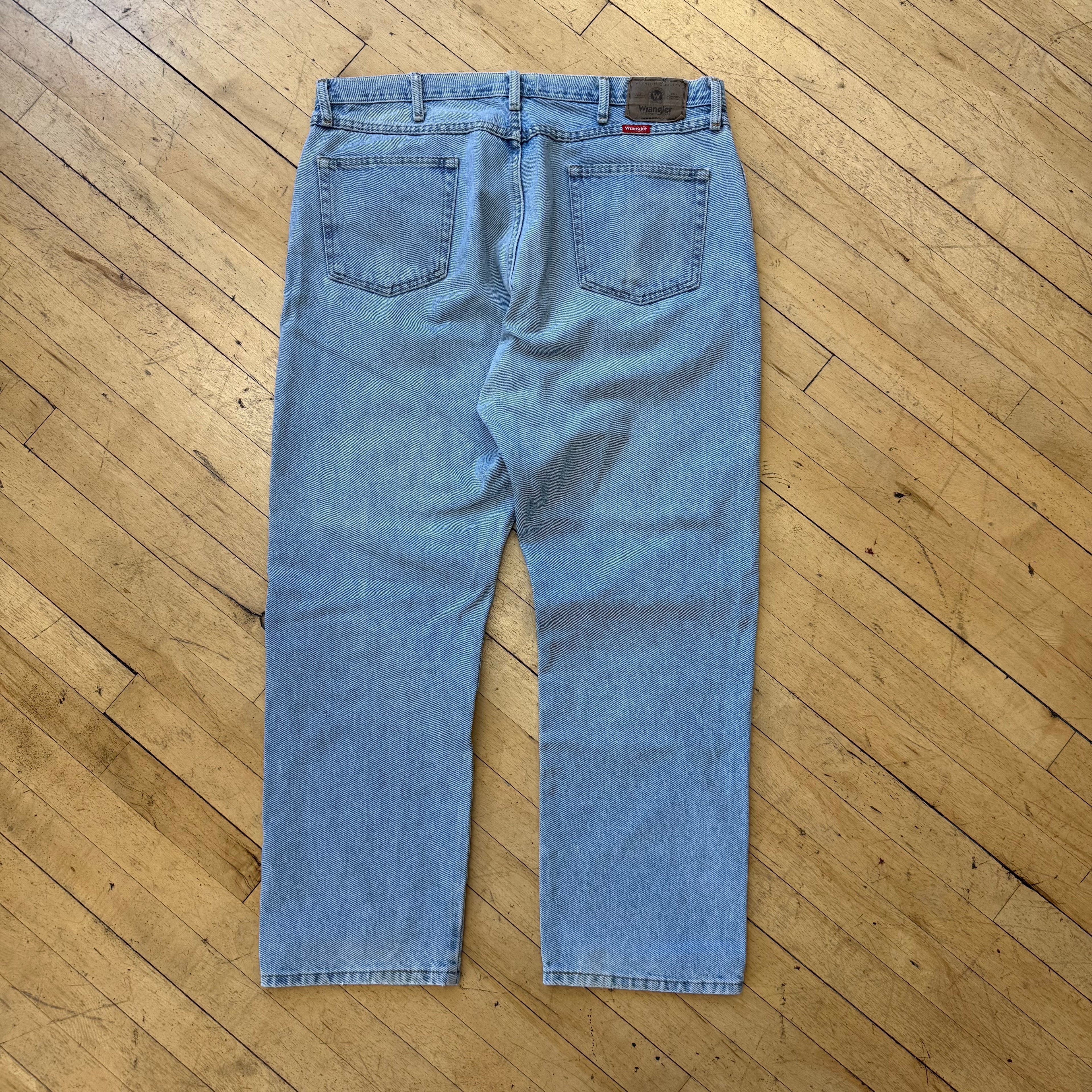 Vintage Light Wash Wrangler Denim Jeans Sz 40x30