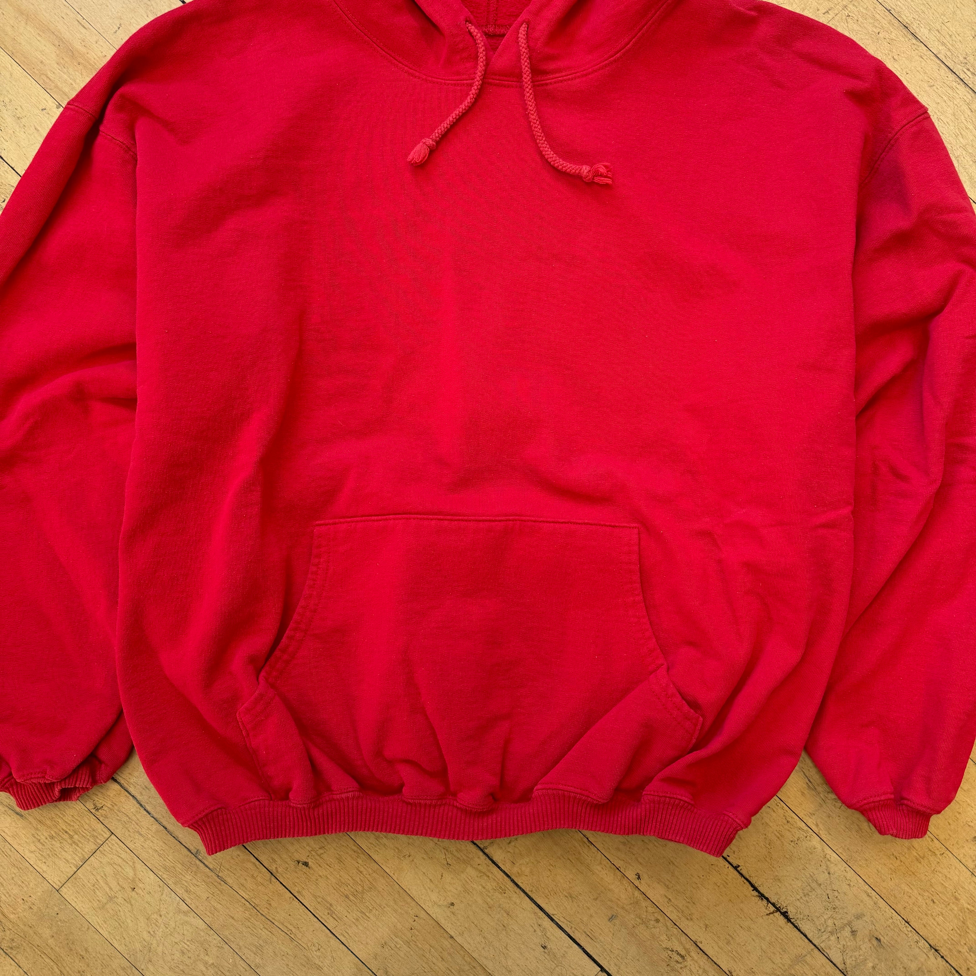 Vintage Blank Marlboro Red Sweatshirt Sz M