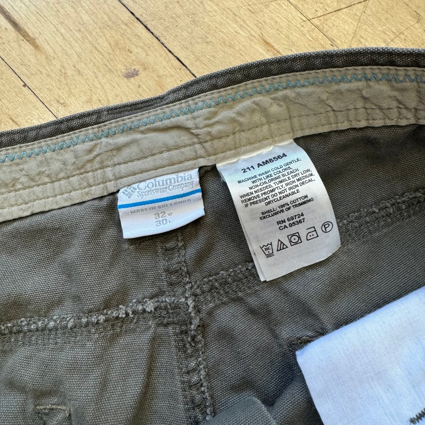 Vintage Columbia Cargo Kahki Pants Sz 32