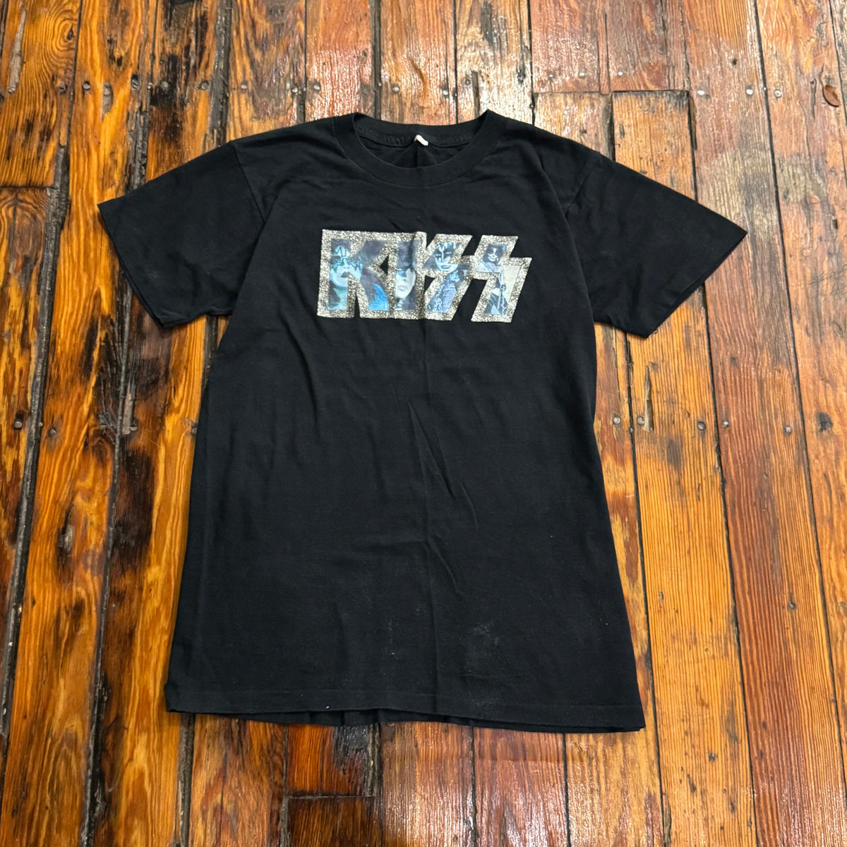 Vintage Kiss SpellOut T-shirt Sz M