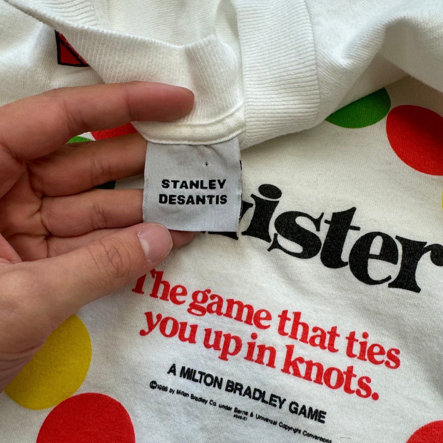 Vintage Twister The game that Ties you in Knots T-shirt Sz XL