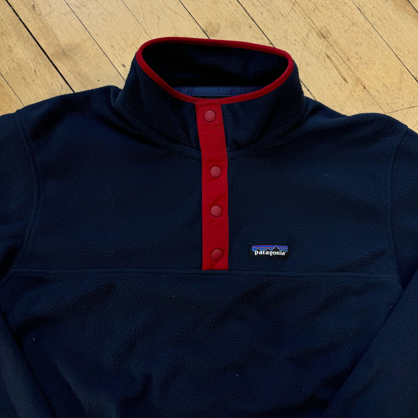 Patagonia Light weight 3 button Fleece Jacket Sz L