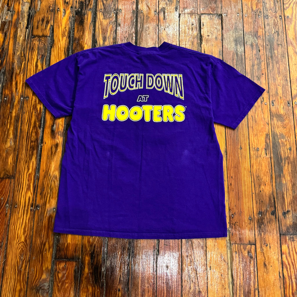 Vintage Hooters Minnesota Vikings T-shirt Sz XL