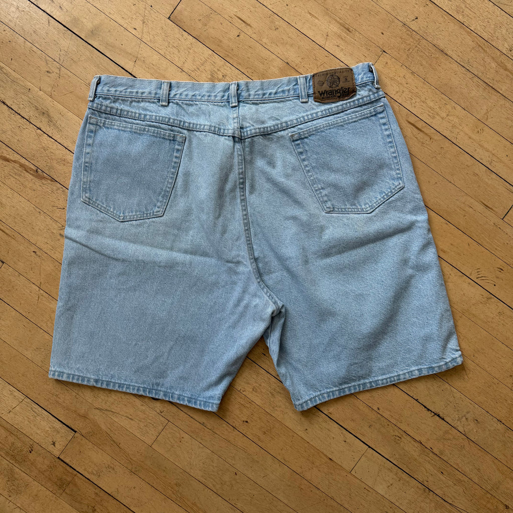 Vintage Light Wash Wrangler Denim Jean Shorts Sz 42