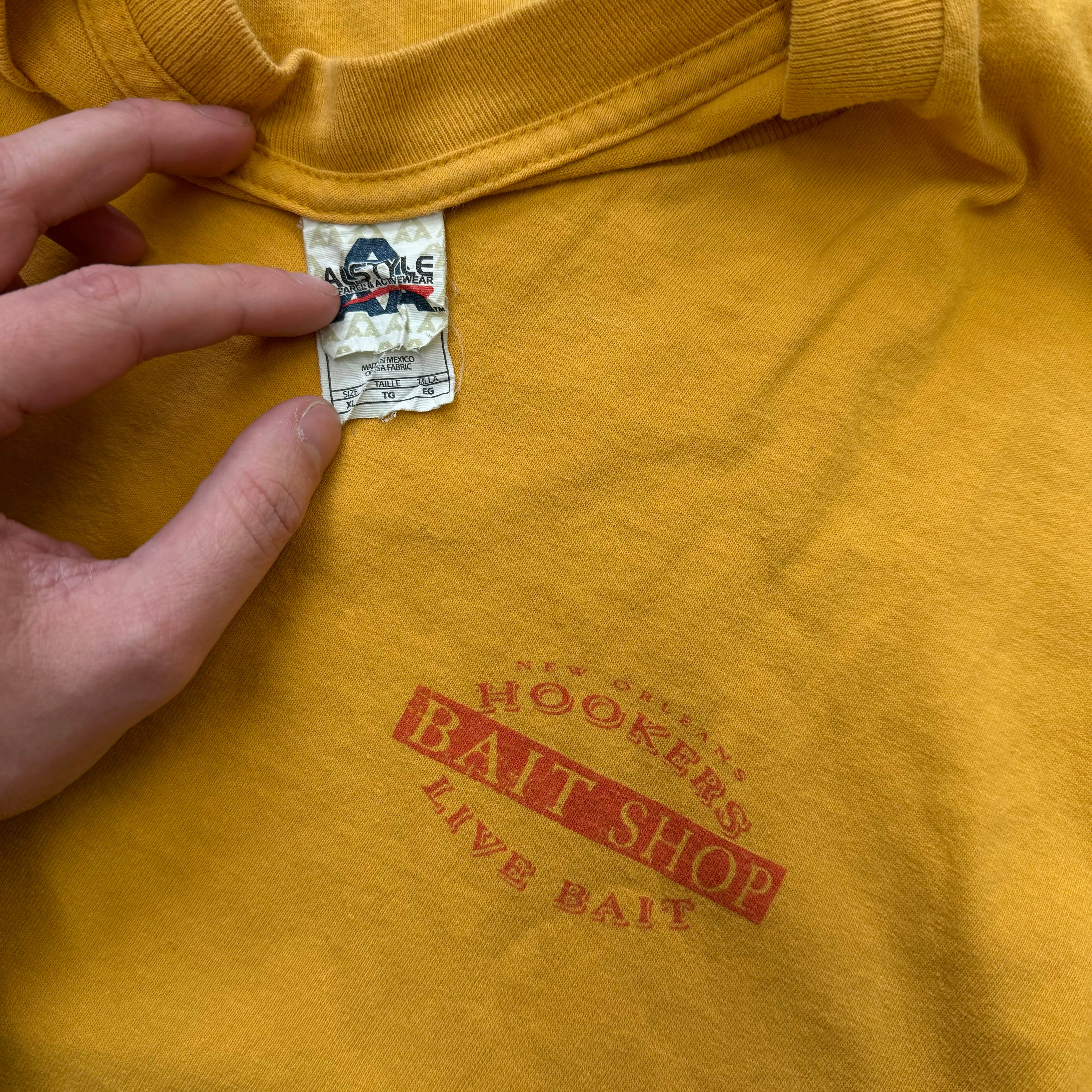 Vintage Hookers Bait Shop T-shirt Sz XL