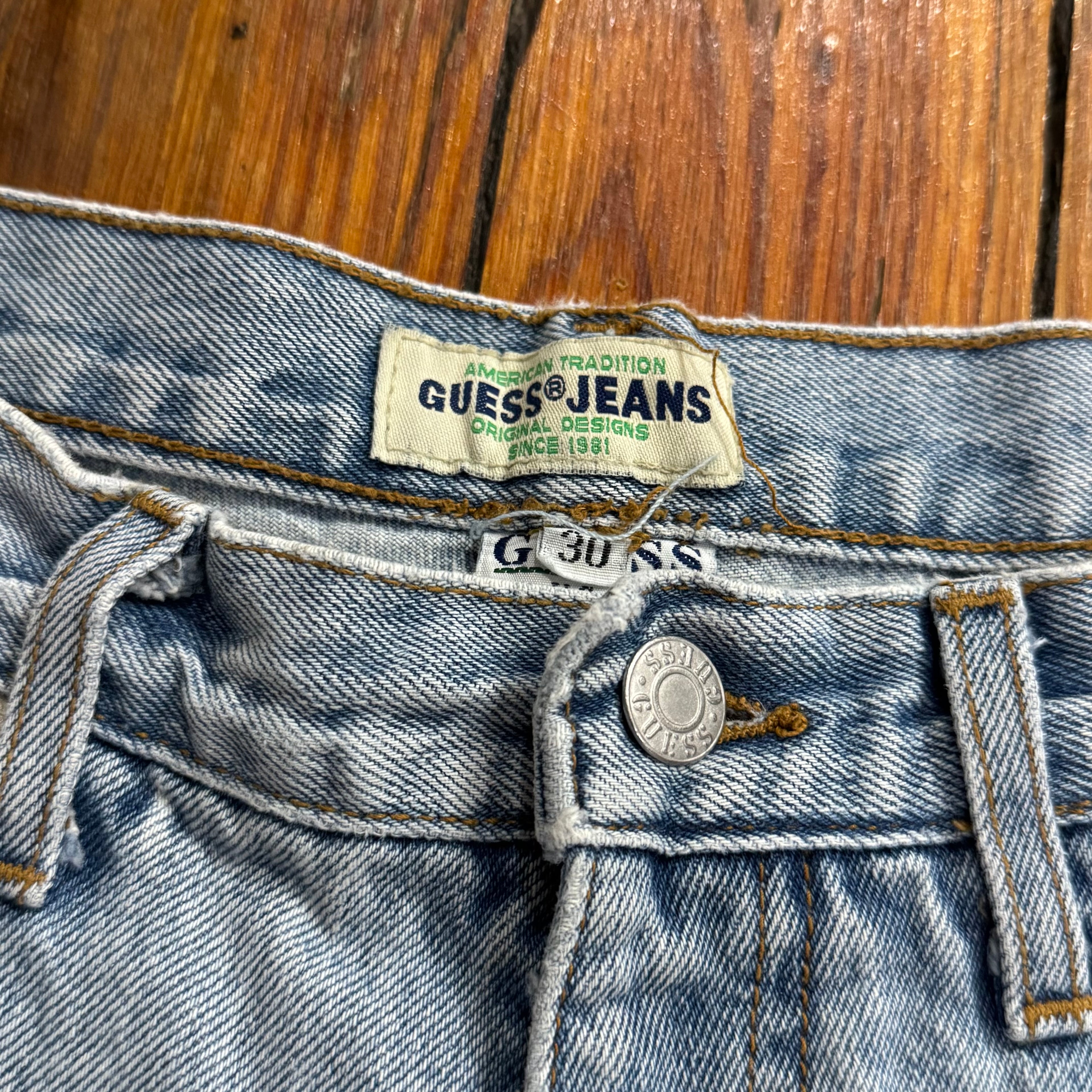 Vintage Guess USA Denim Jean Shorts Sz 30