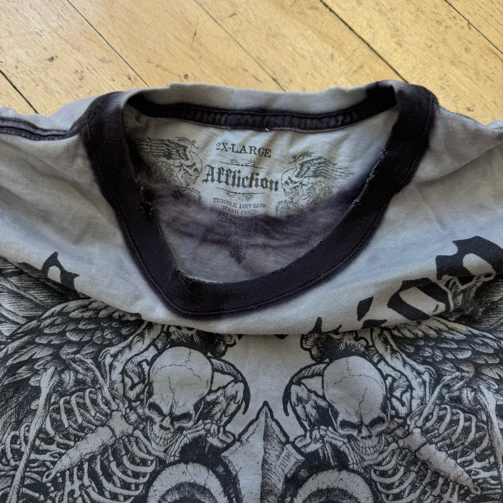Y2K Affliction Skulls T-shirt Sz XL
