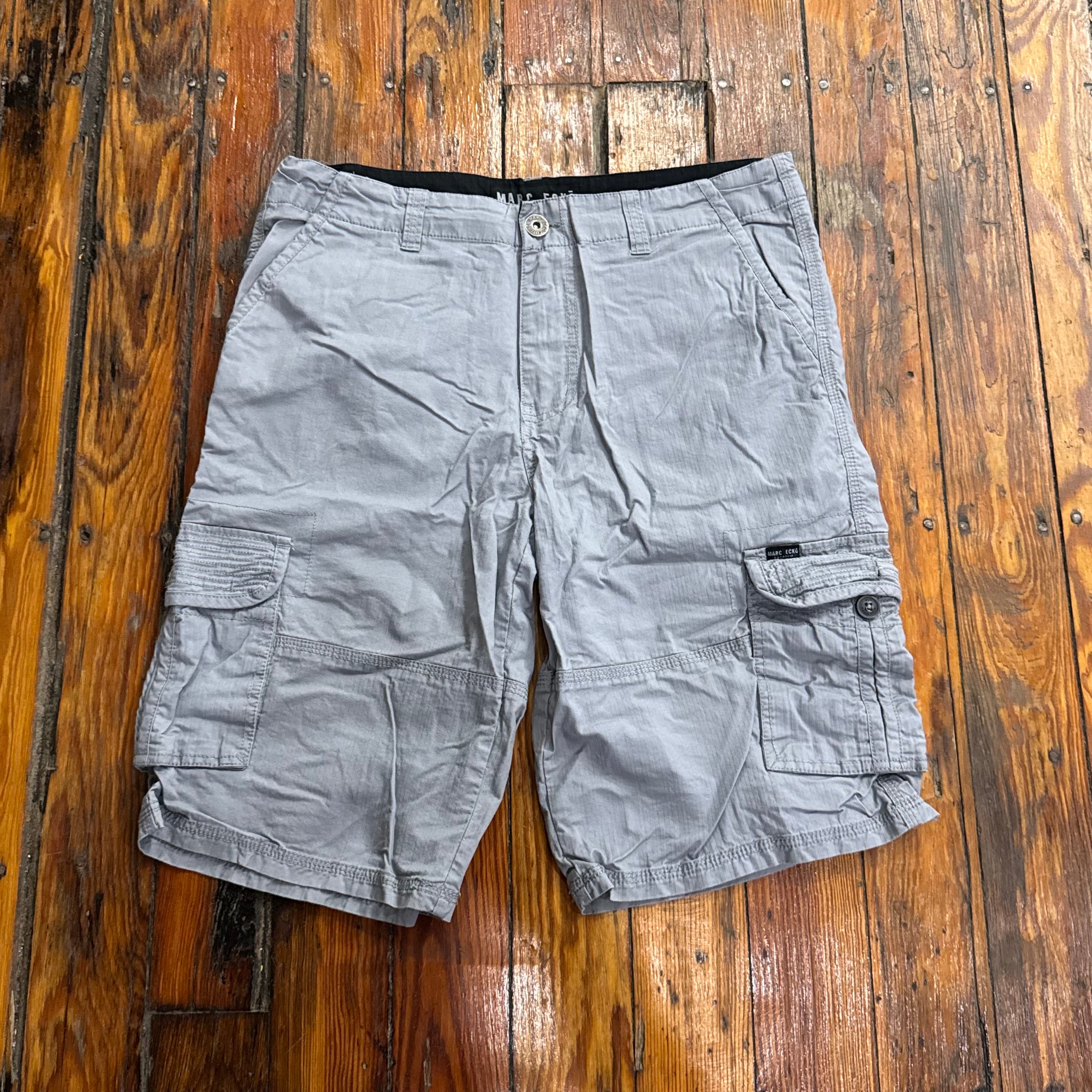 Y2K Marc Ecko Khaki Shorts Sz 32