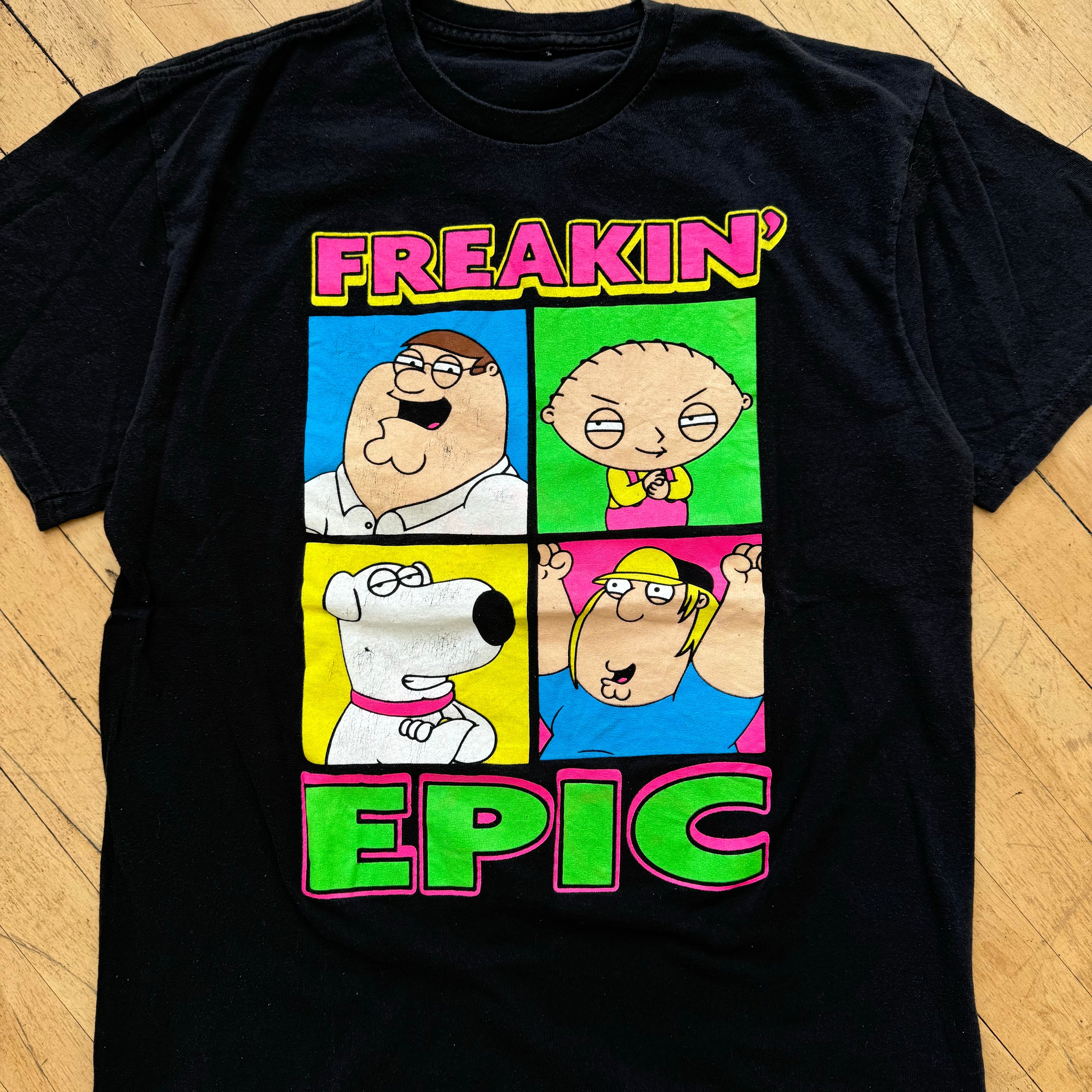 Y2K Freakin Epic Family Guy T-shirt Sz M