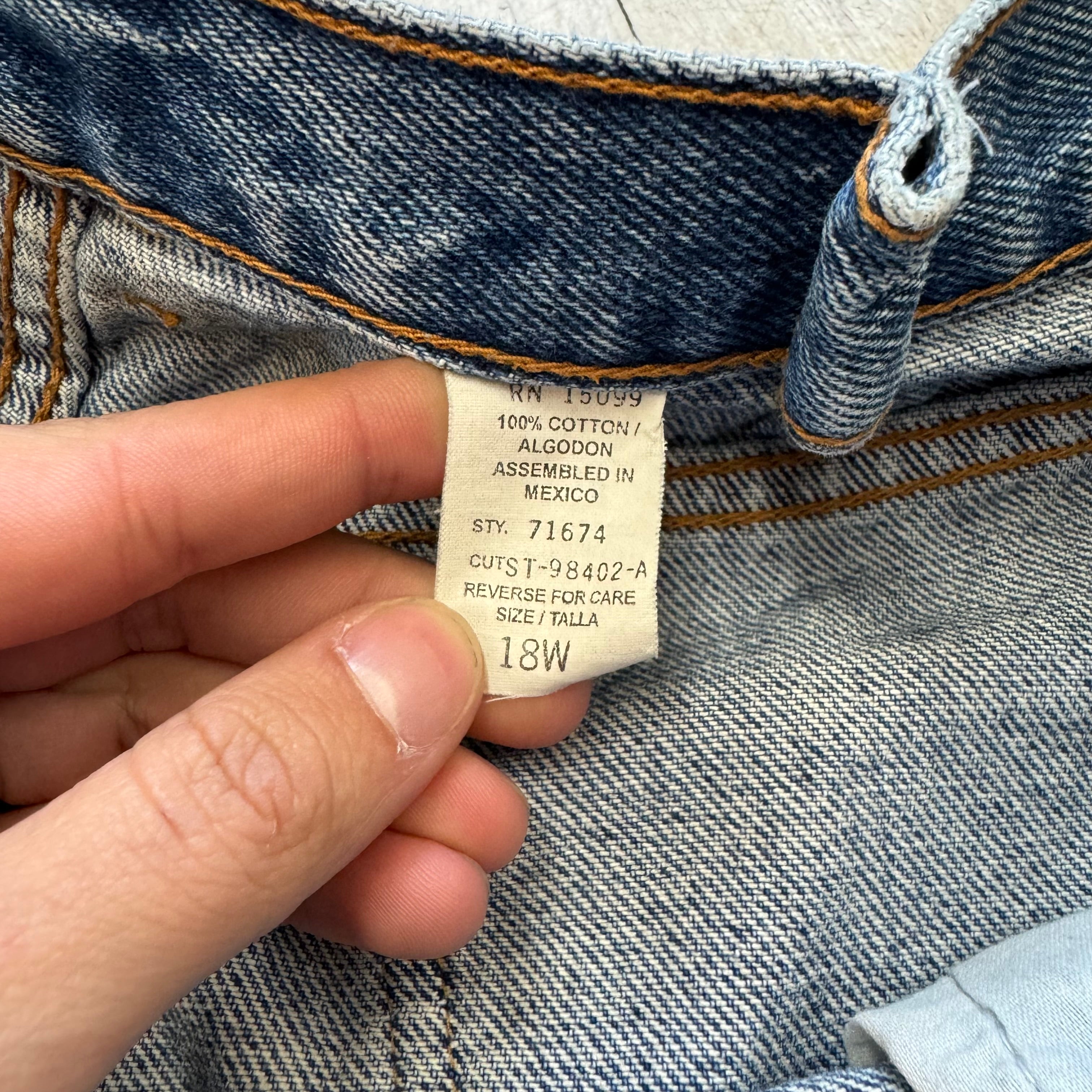 Vintage Women’s Denim Jean Shorts Sz 18