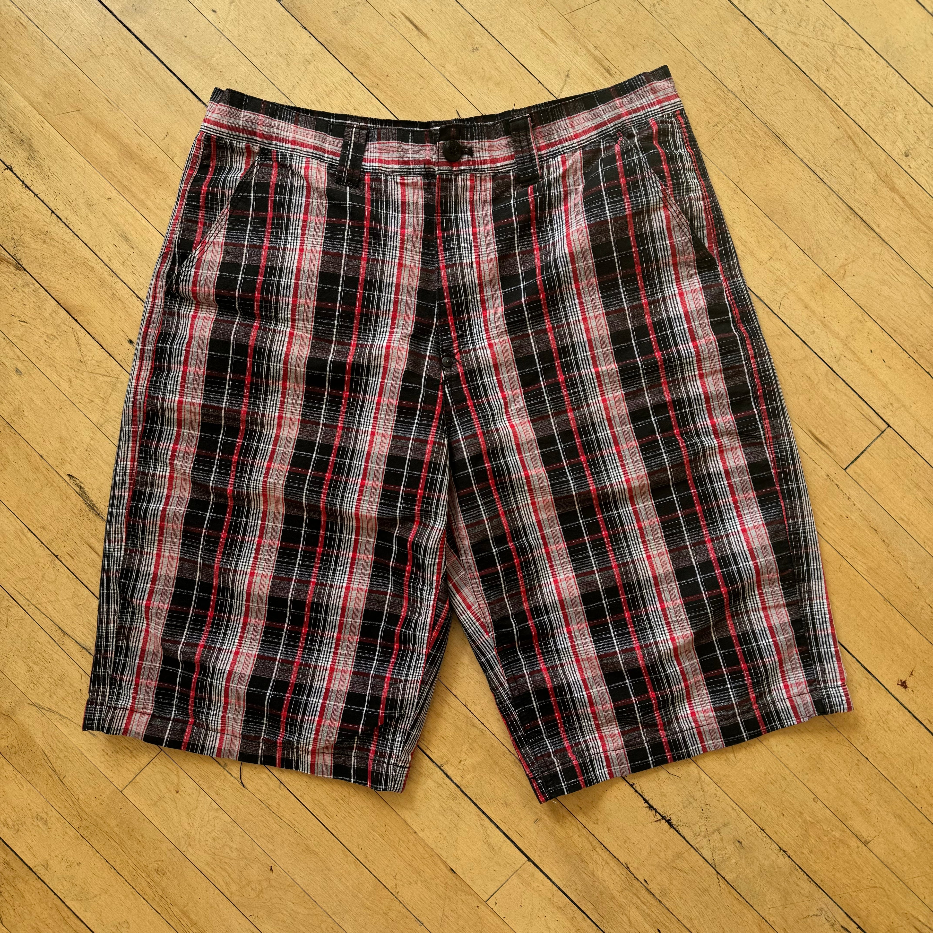 Y2K South Pole Plaid Khaki Shorts Sz 36