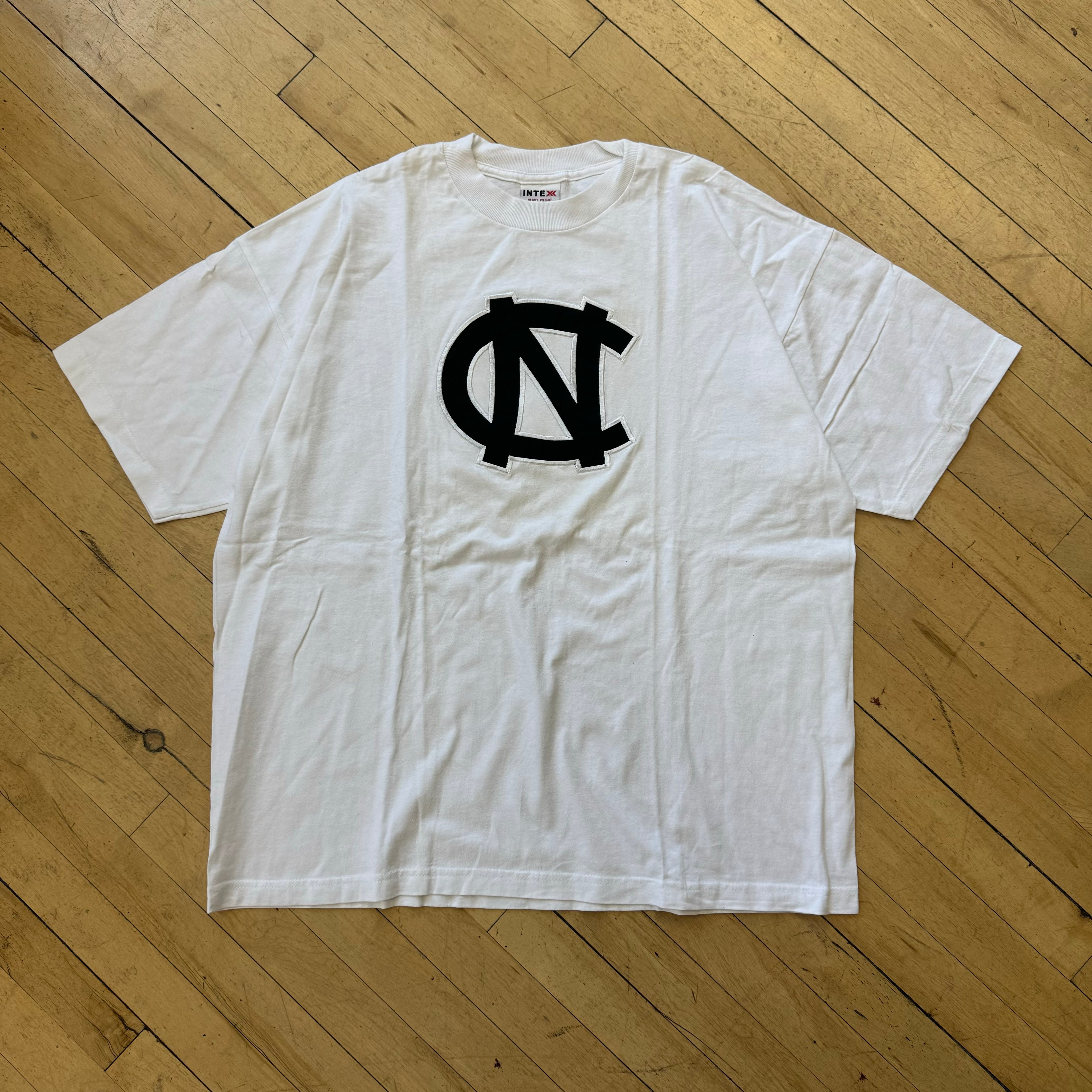 Vintage Embroidered UNC Logo T-shirt Sz XL