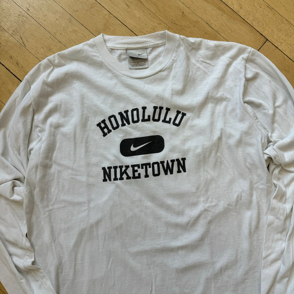 Vintage Honolulu Nike Town Long Sleeve T-shirt Sz M