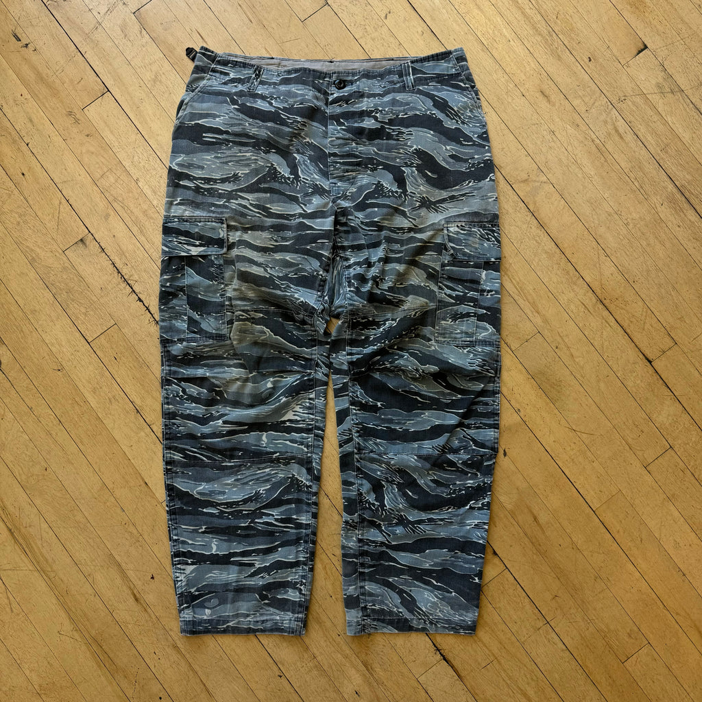 Vintage Artic Camo Cargo Pants Sz 34