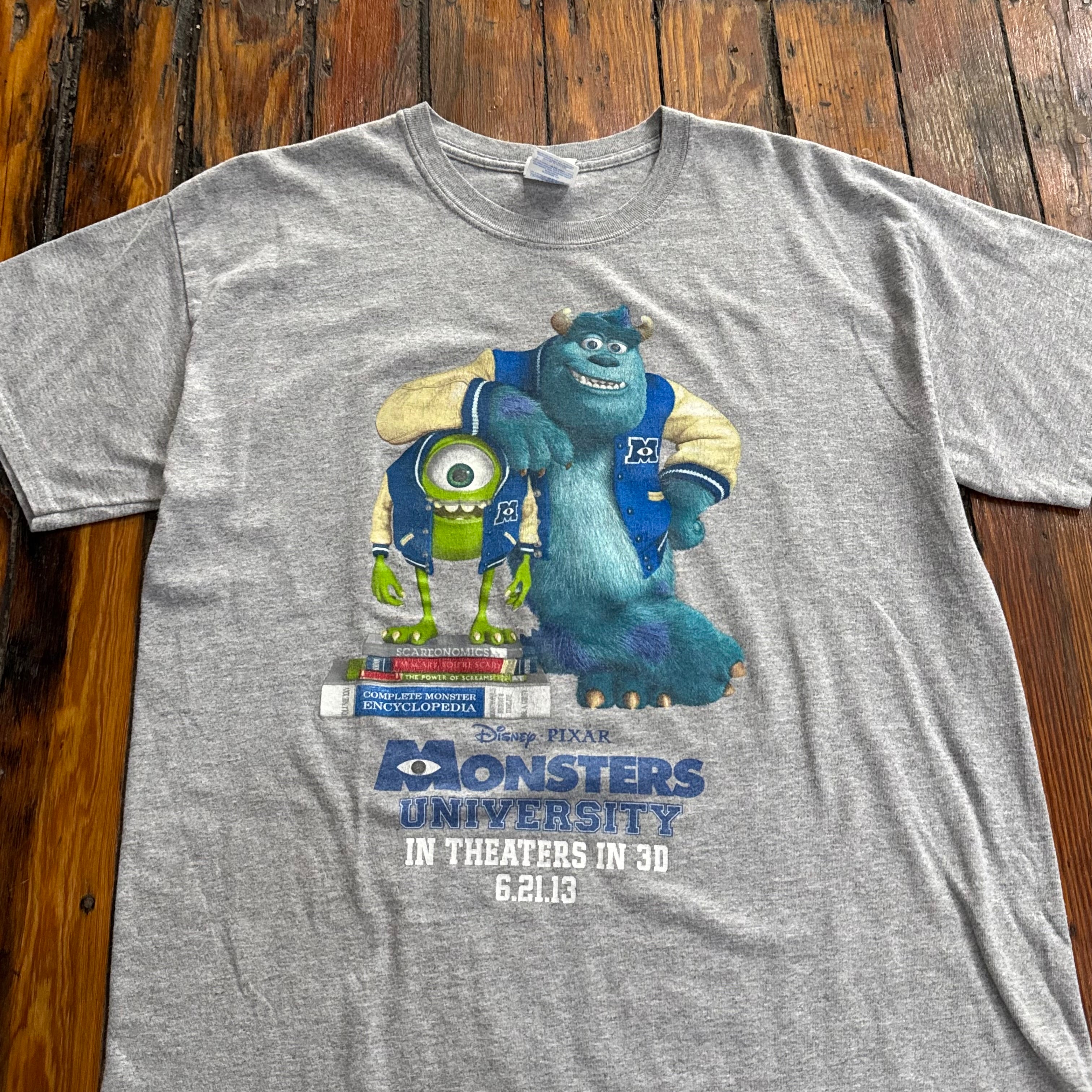 Y2K Monsters Ink Movie T-shirt Sz L