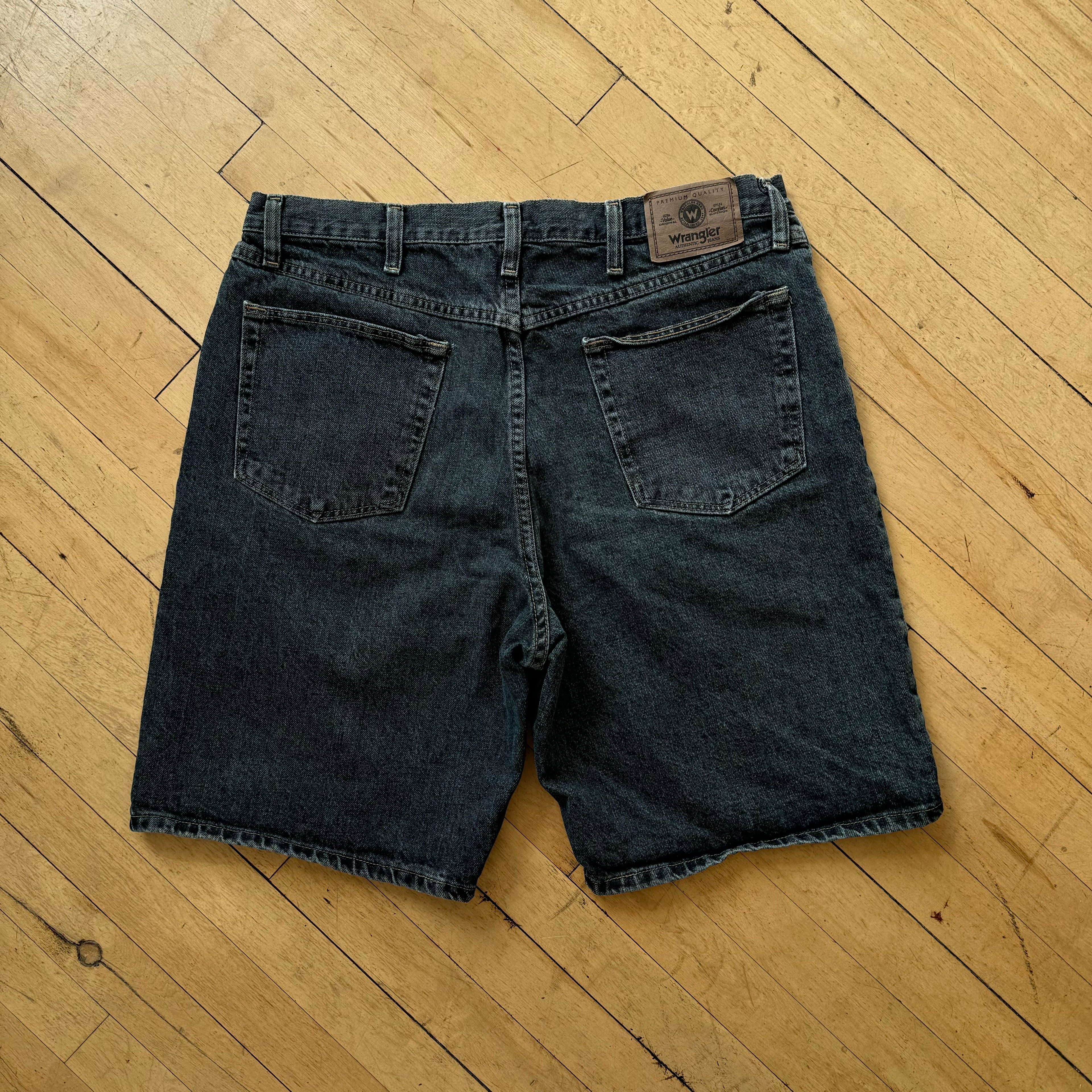 Vintage Dark Wash Wrangler Denim Jean Shorts Sz 36