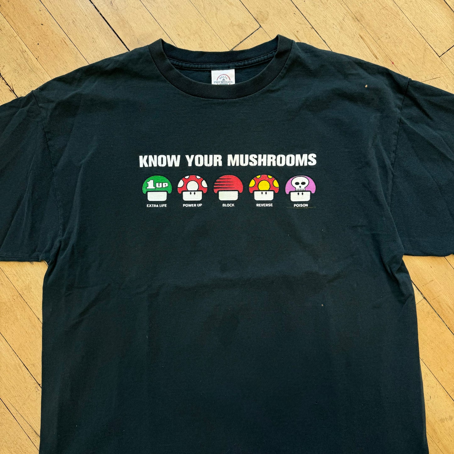 Vintage Y2K Mario Know your Mushroom T-shirt Sz M