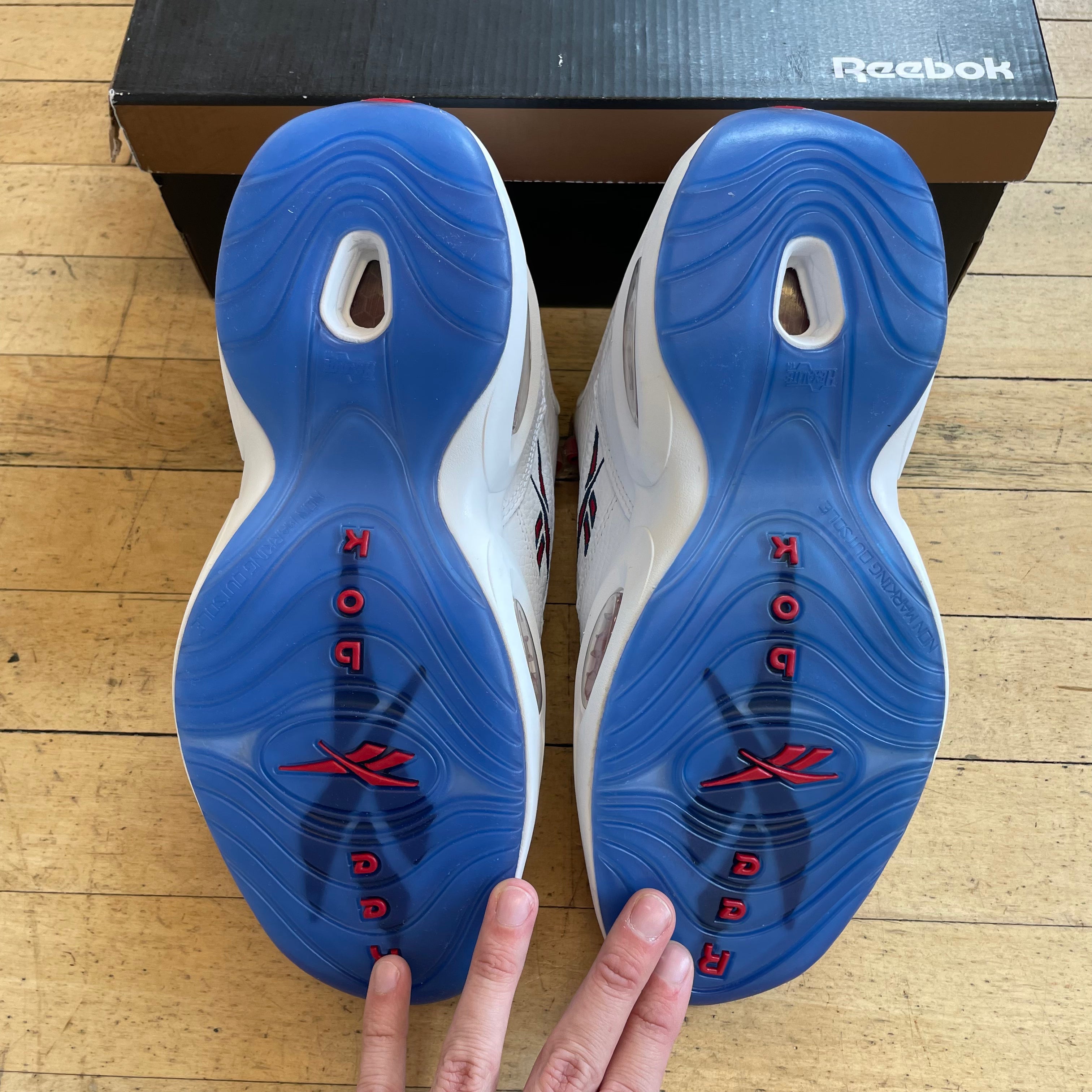 Reebok Allen Iverson Questions Sz 8.5 (DS)