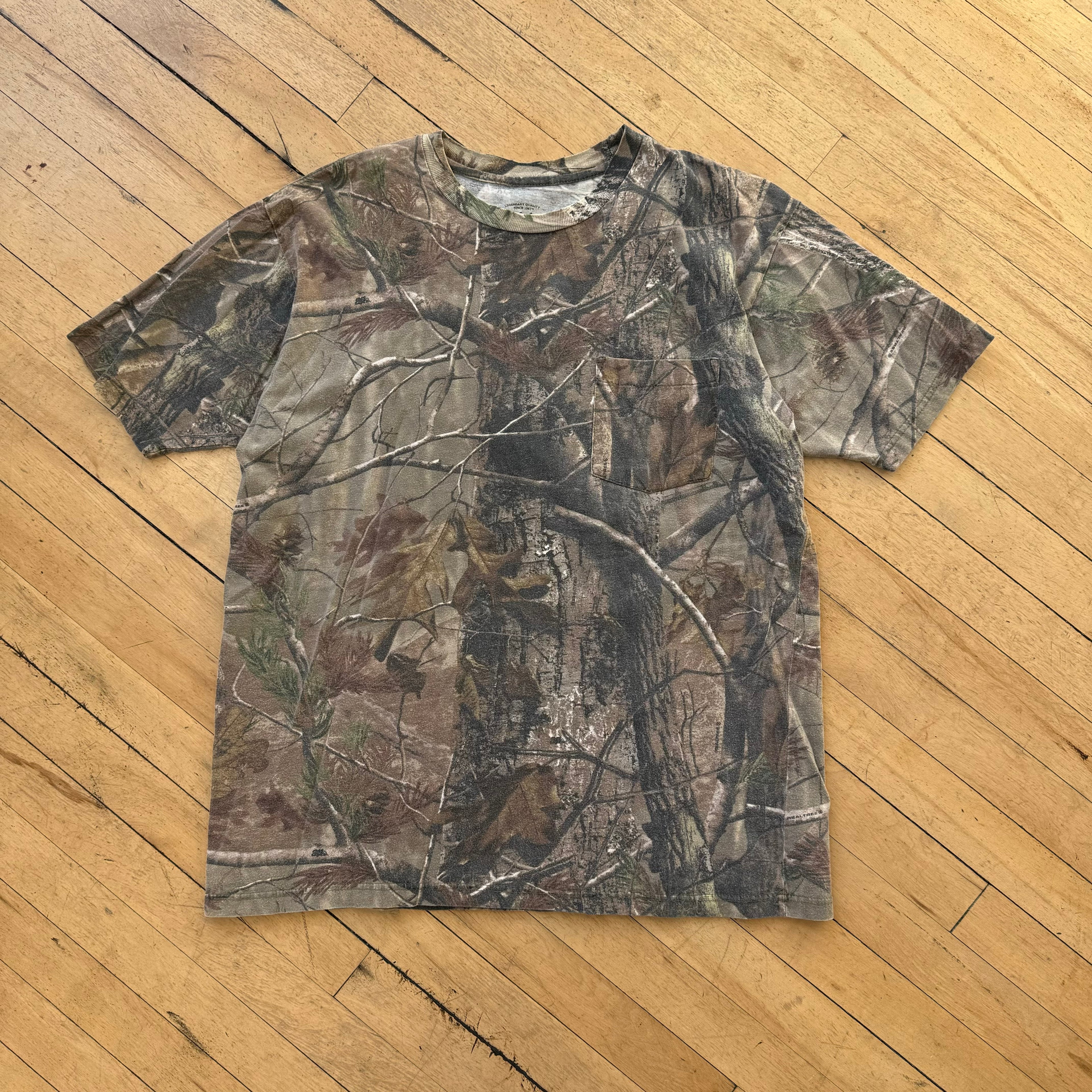 Vntg Cabelas Camo T-shirt Sz L