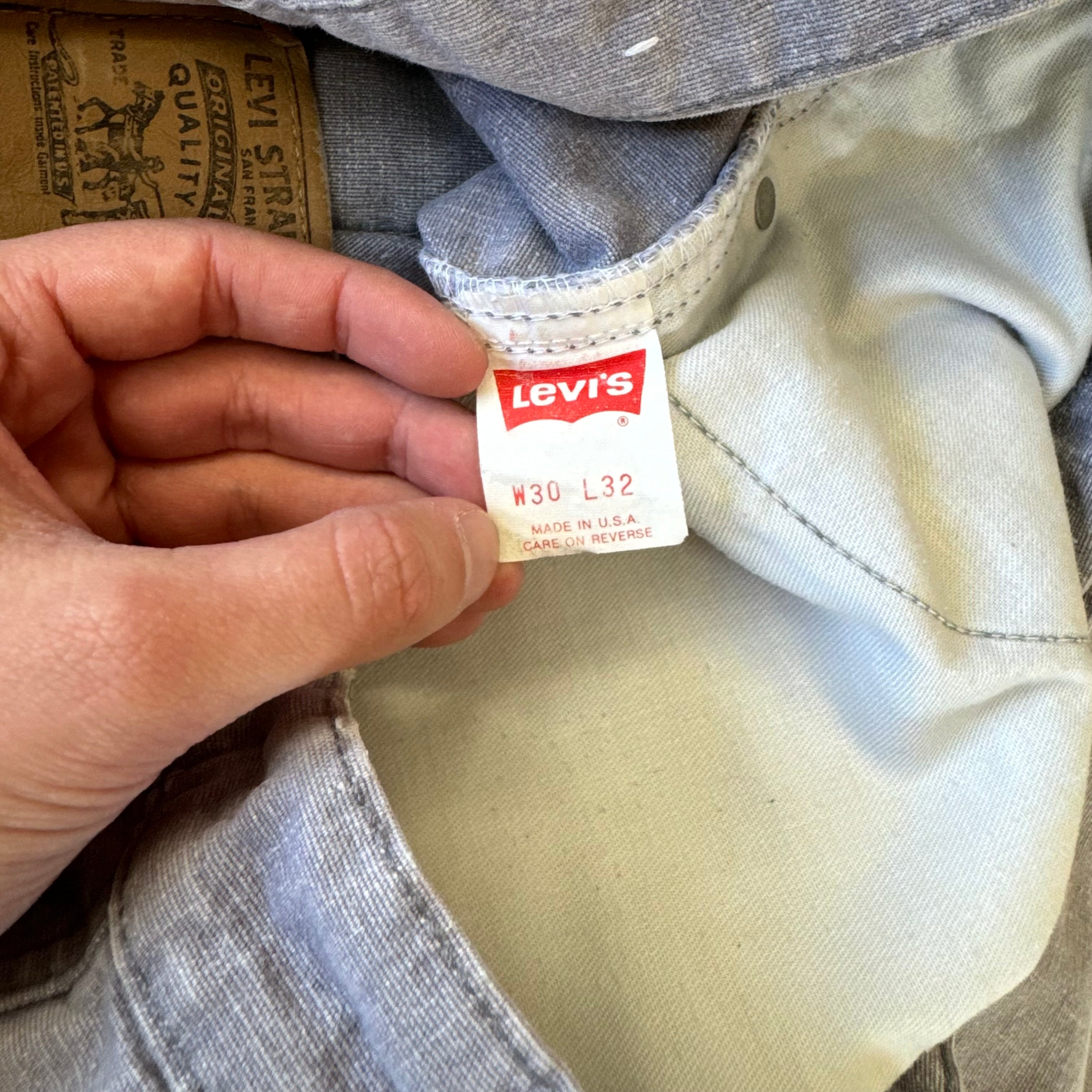 Vintage Gray Levi Denim Jeans Sz 30x32