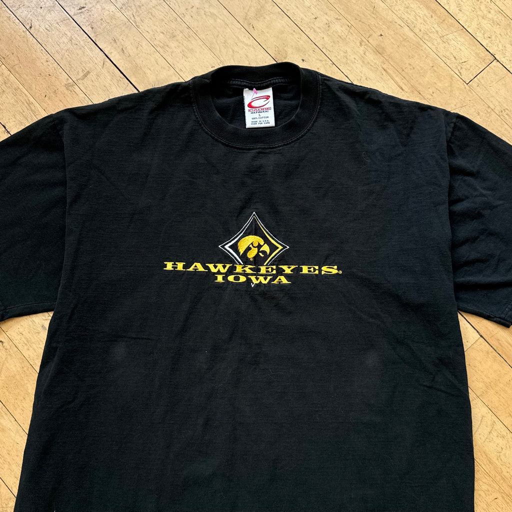 Vintage Iowa Hawkeyes Embroidered T-shirt Sz L