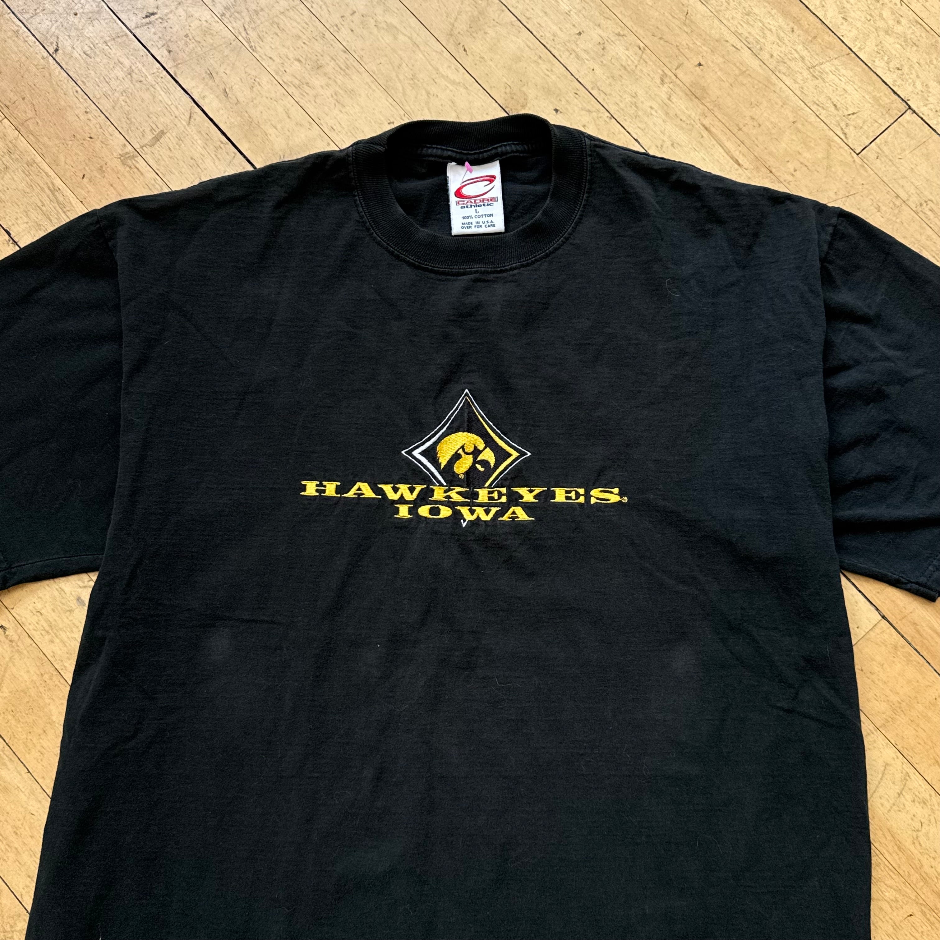Vintage Iowa Hawkeyes Embroidered T-shirt Sz L