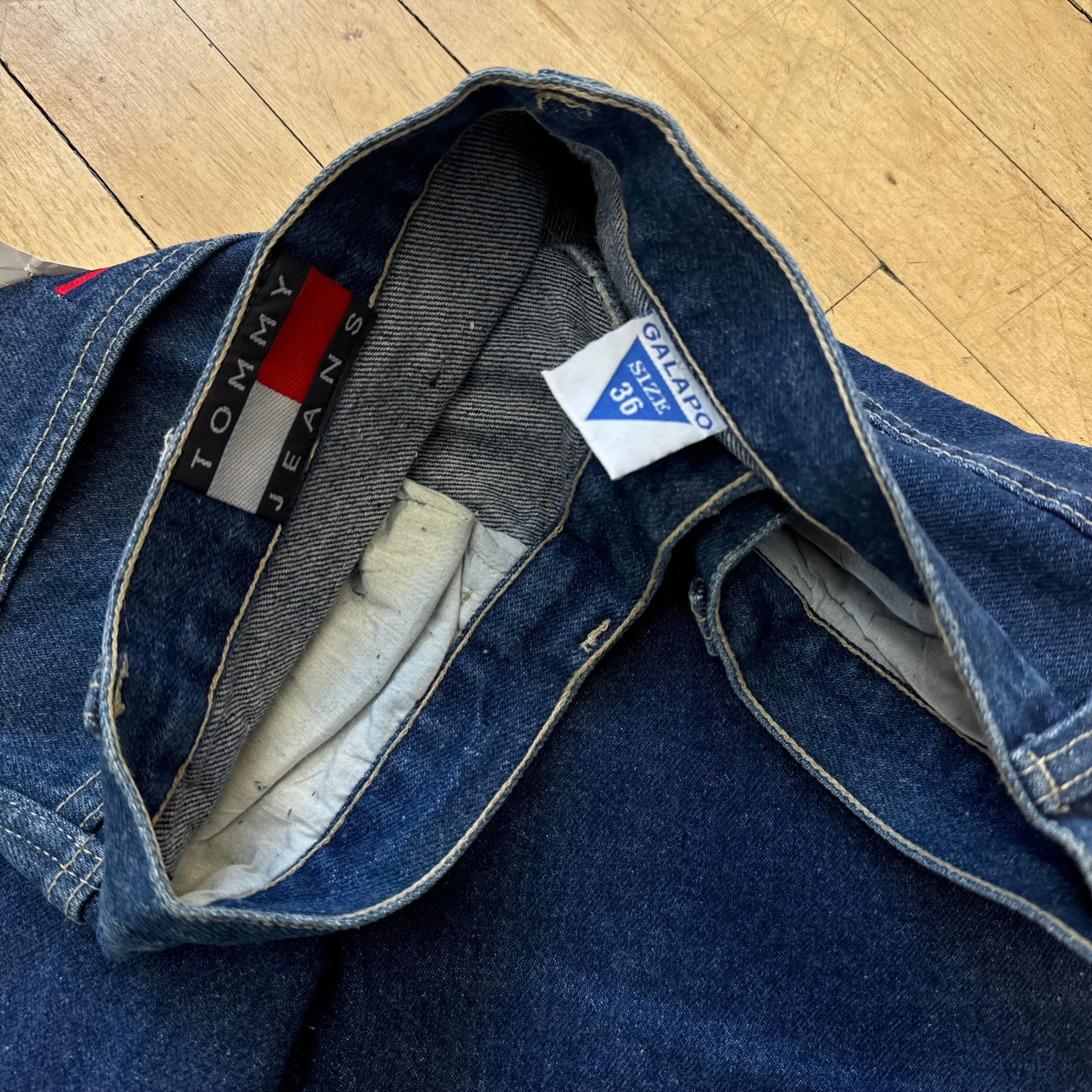 Vintage Tommy Hilfiger Denim Jorts Sz 36