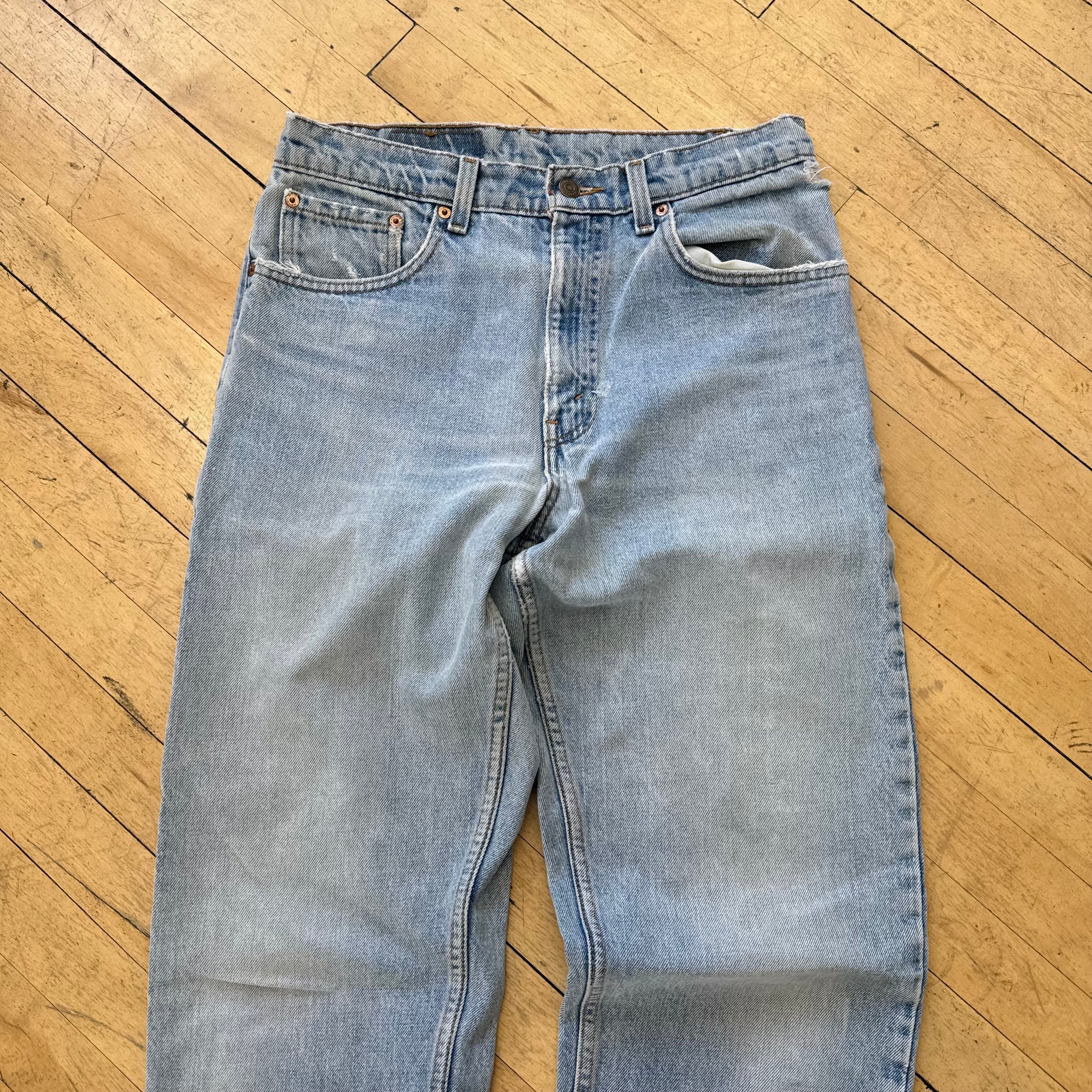 Vintage Levi 550 Light Wash Denim Jeans Sz 32x36