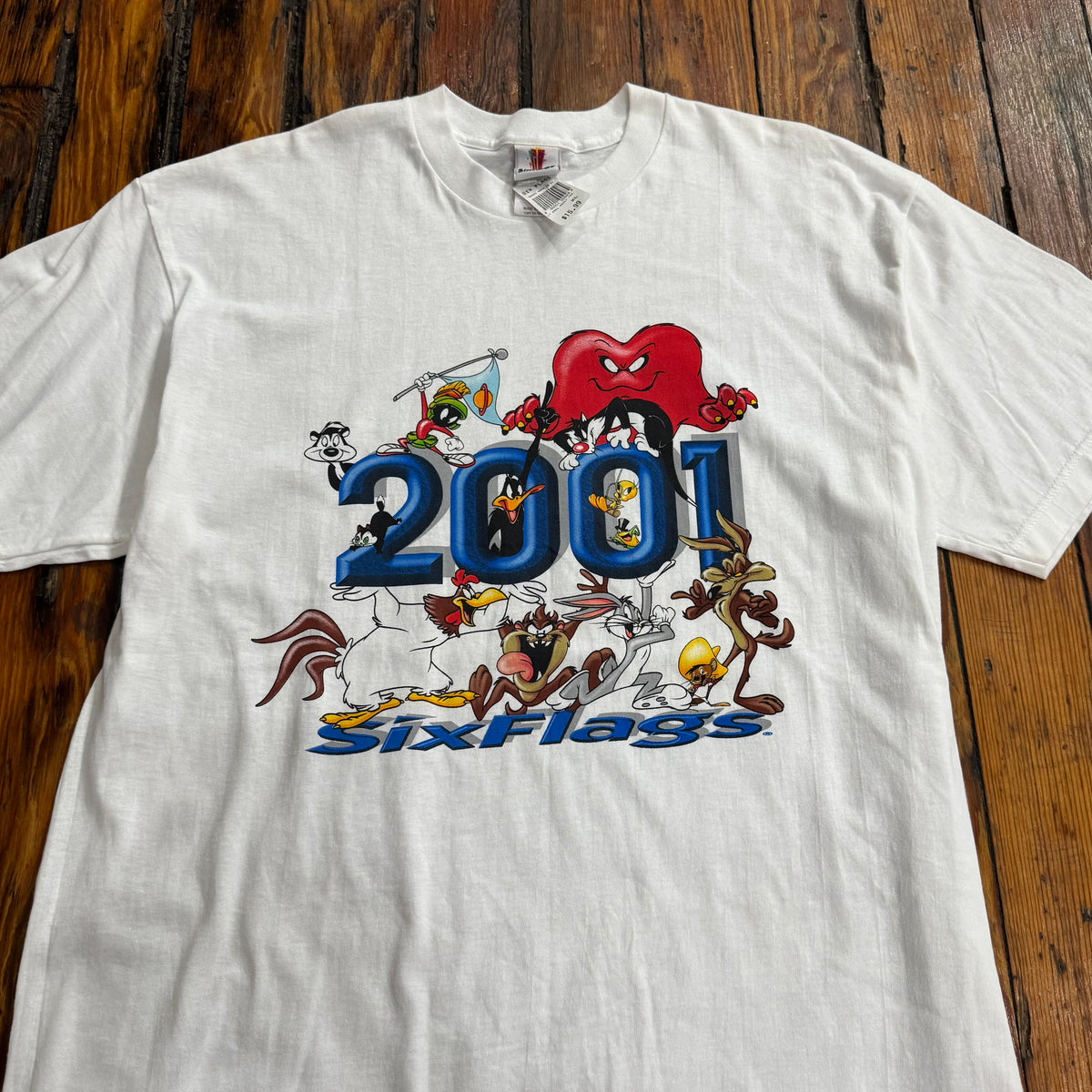 Vintage Six Flags Looney Tunes T-shirt Sz XL (New)