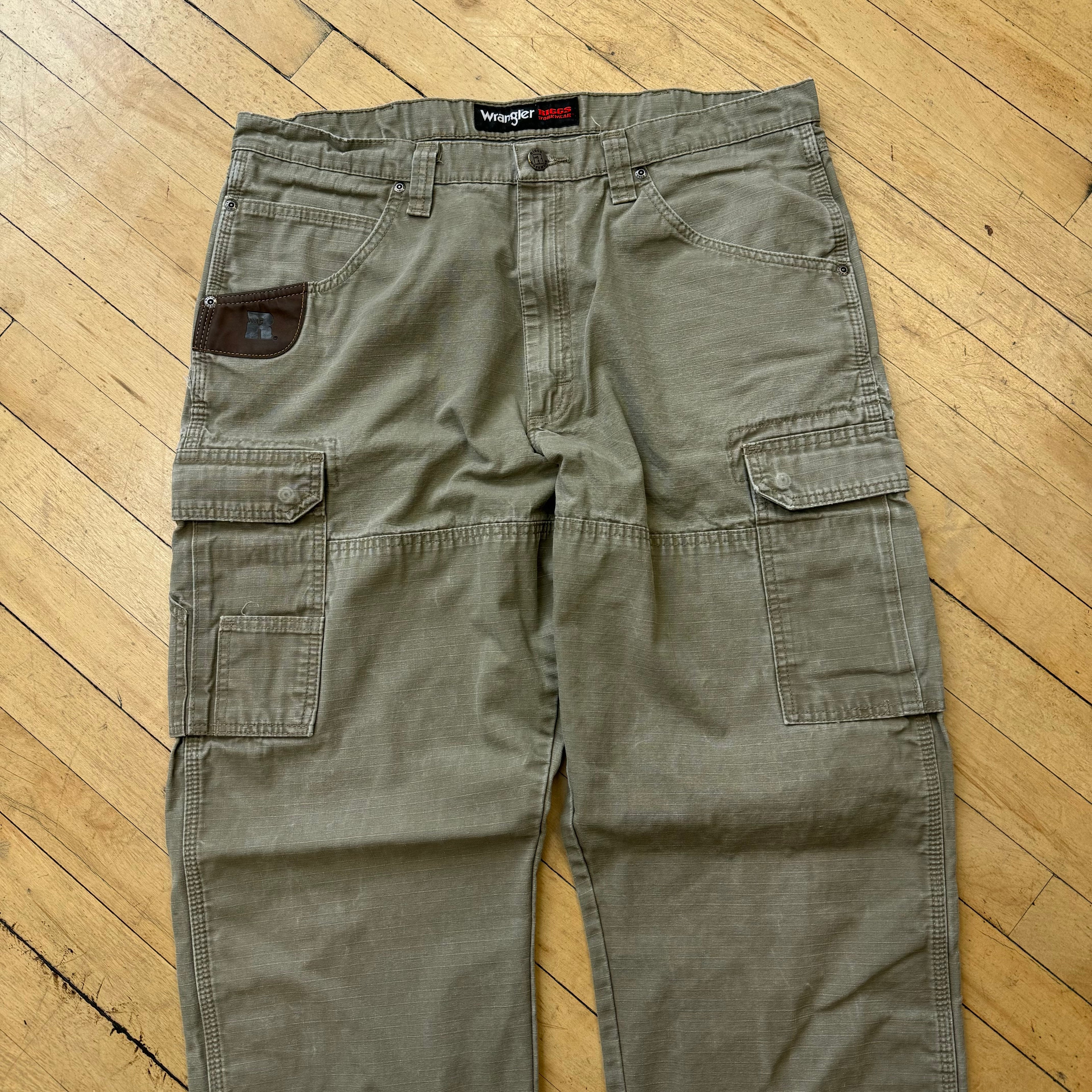 Vintage Olive Wrangler Riggs Cargo Pants Sz 36x34