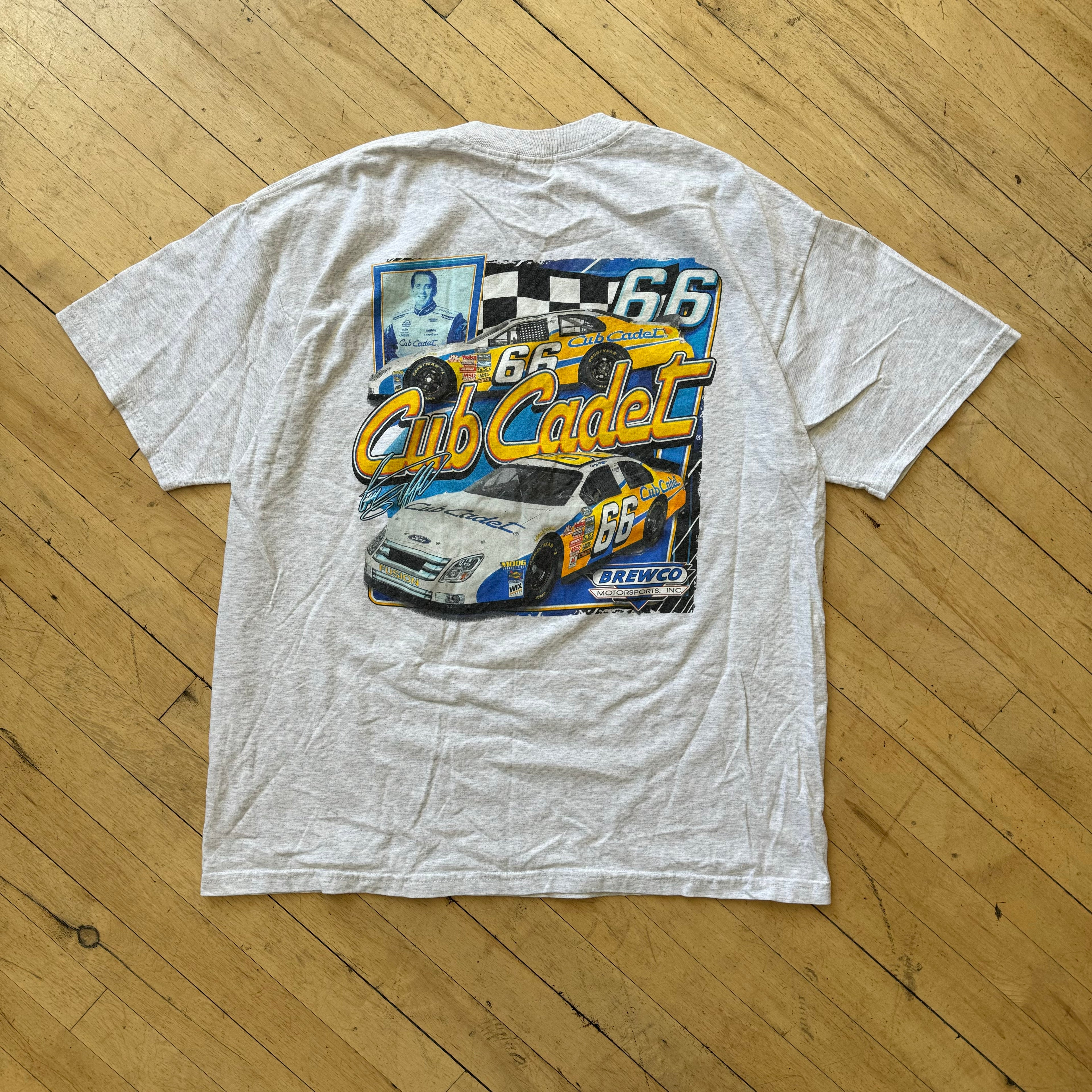 Vintage Cub Cadet NASCAR T-shirt Sz L