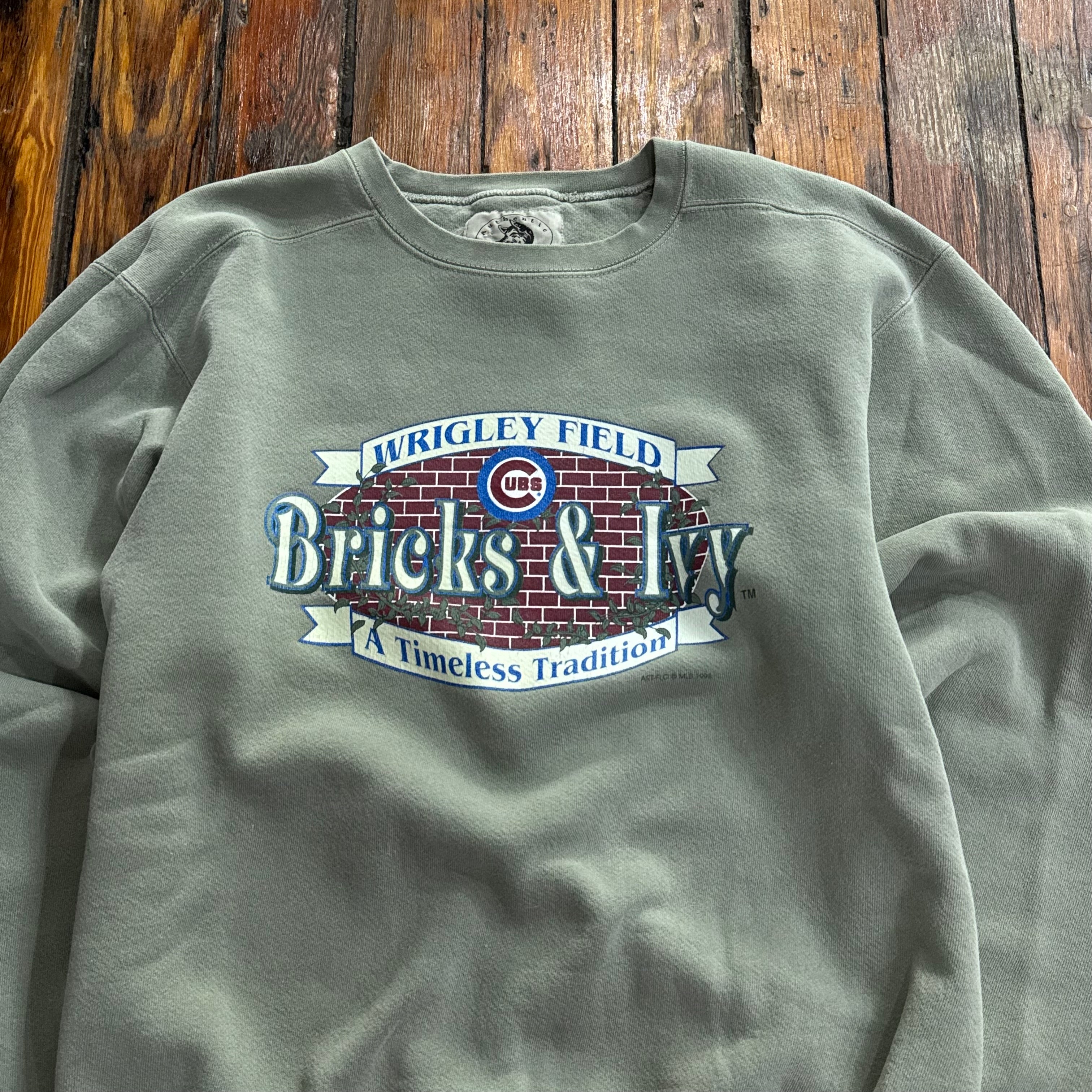 Vintage Chicago Cubs Wrigley Feild Crewneck Sz L