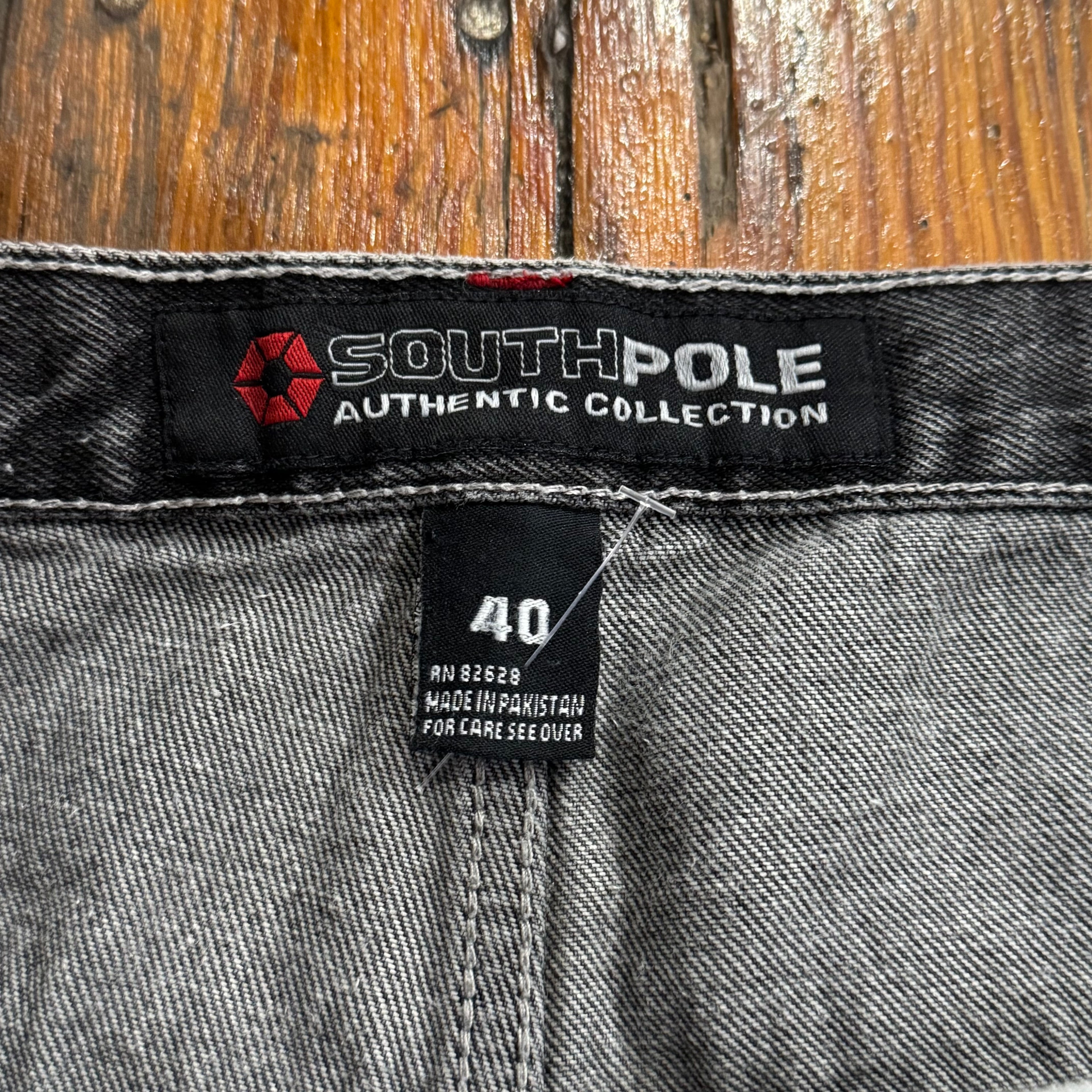 Y2K South Pole Faded Denim Jean Shorts Sz 40