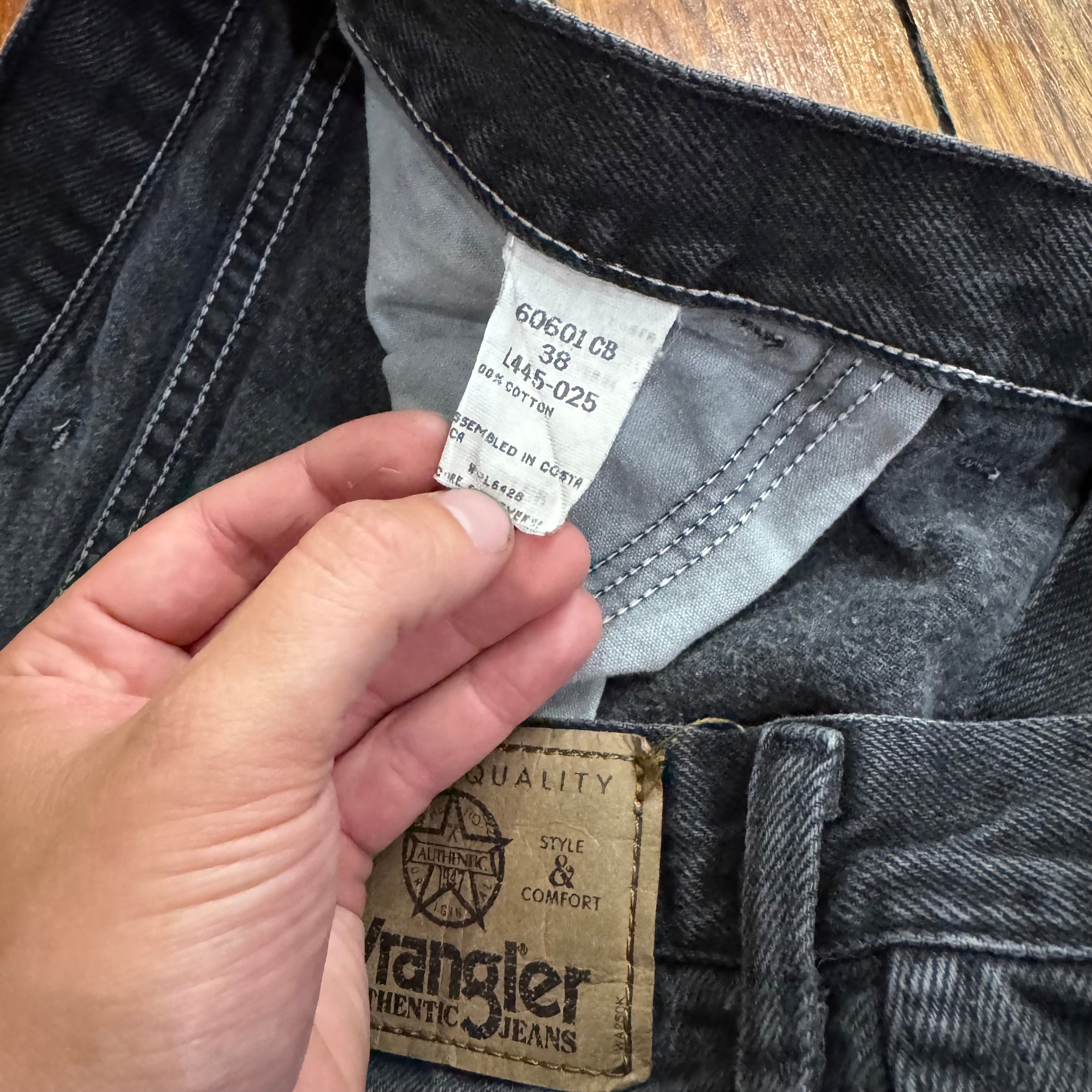 Vintage Wrangler Black Denim Jean Shorts Sz 38