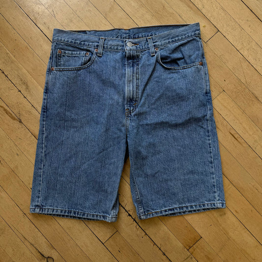 Vintage Levi 505 Denim Jean shorts Sz 36